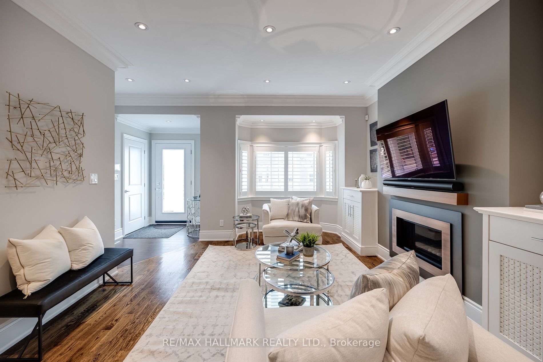 341 Castlefield Ave