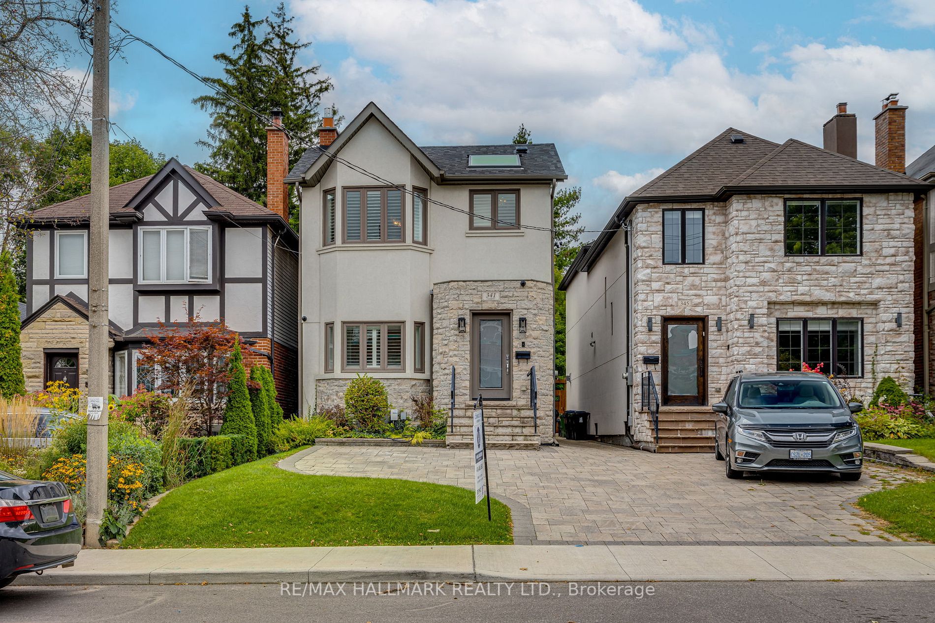341 Castlefield Ave