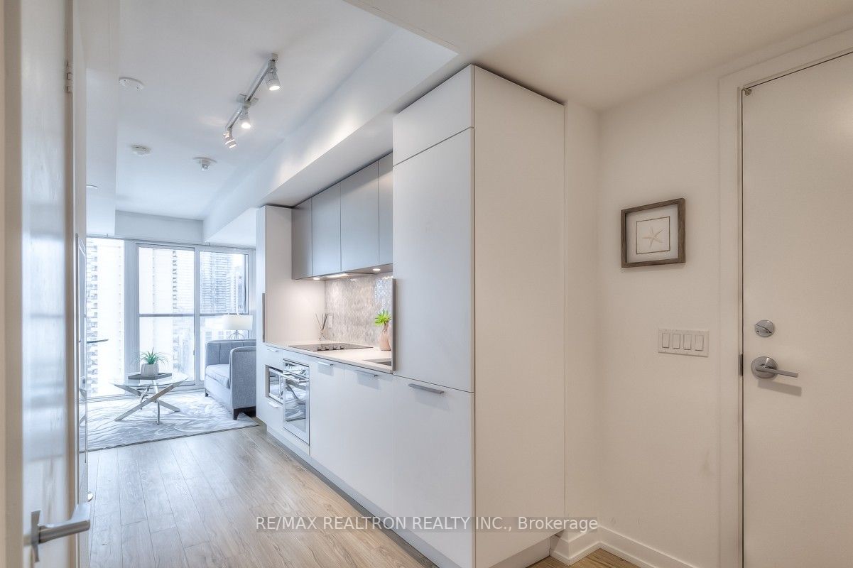 85 Wood St, #2605