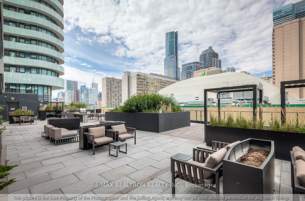 85 Wood St, #2605