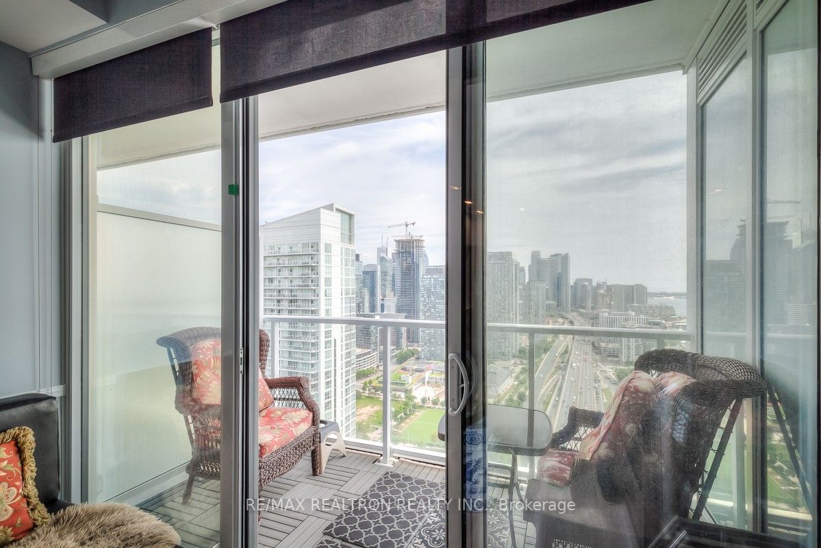 17 Bathurst Street, #4212
