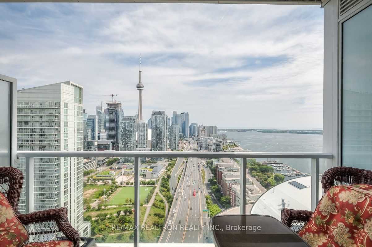 17 Bathurst Street, #4212