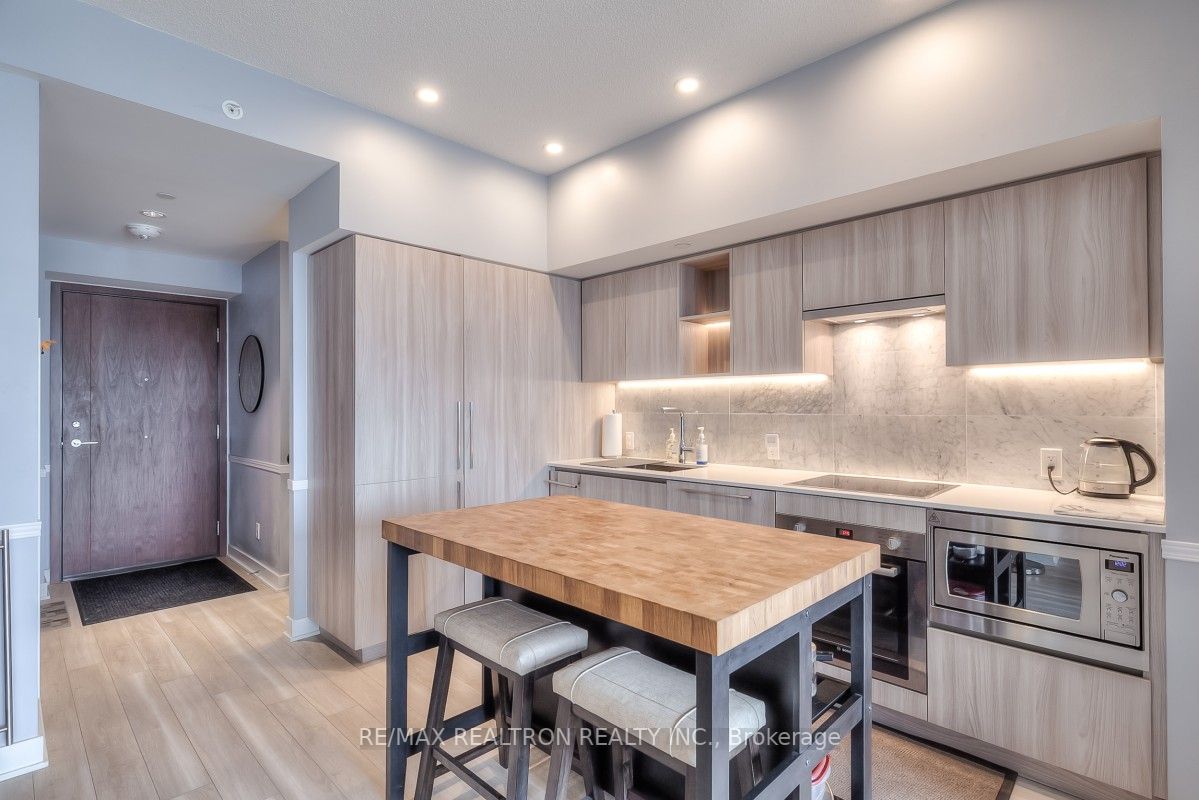 17 Bathurst Street, #4212