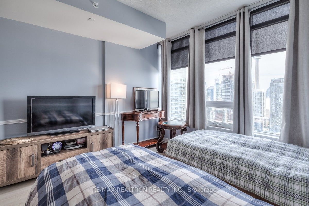 17 Bathurst Street, #4212