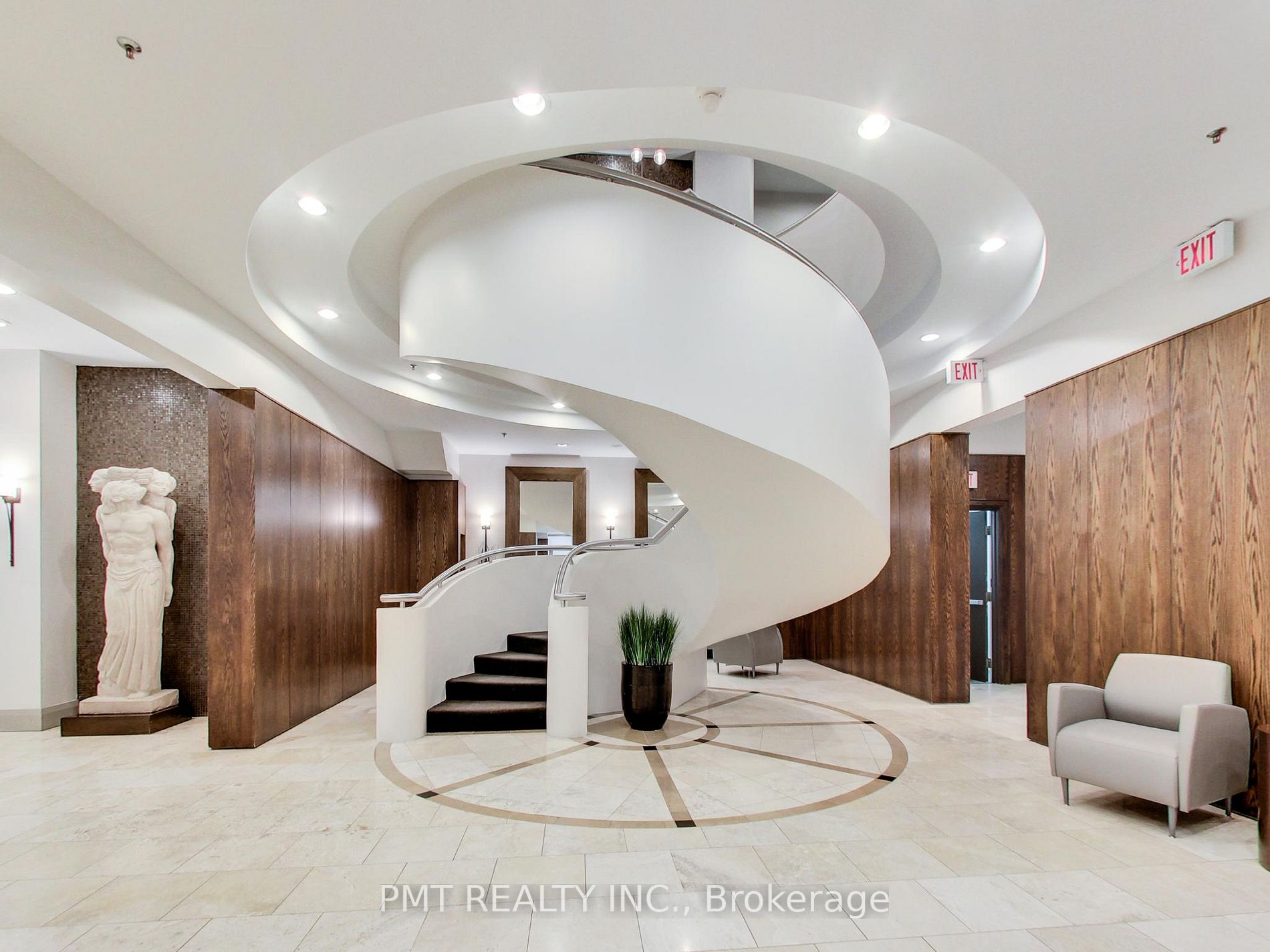 438 Richmond St W, #306