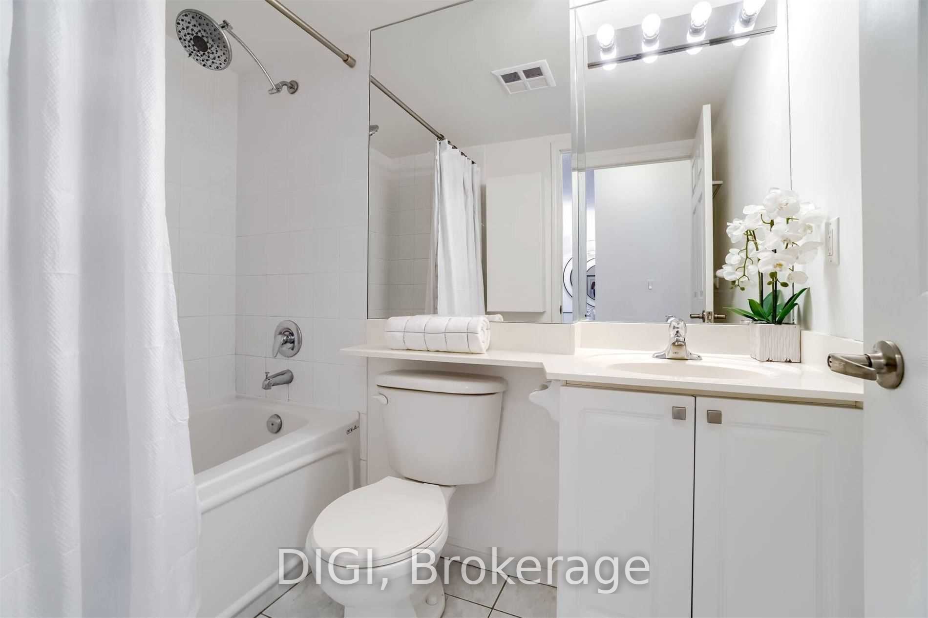 311 Richmond St E, #605