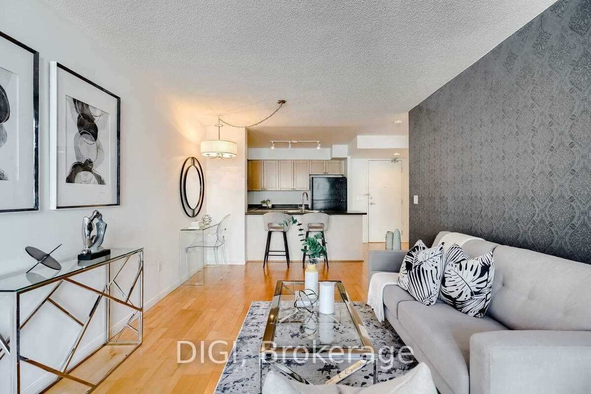 311 Richmond St E, #605