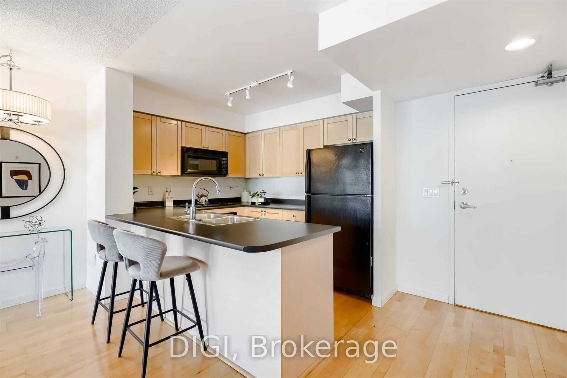 311 Richmond St E, #605