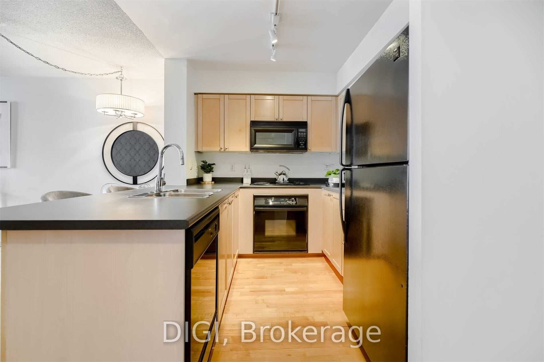 311 Richmond St E, #605