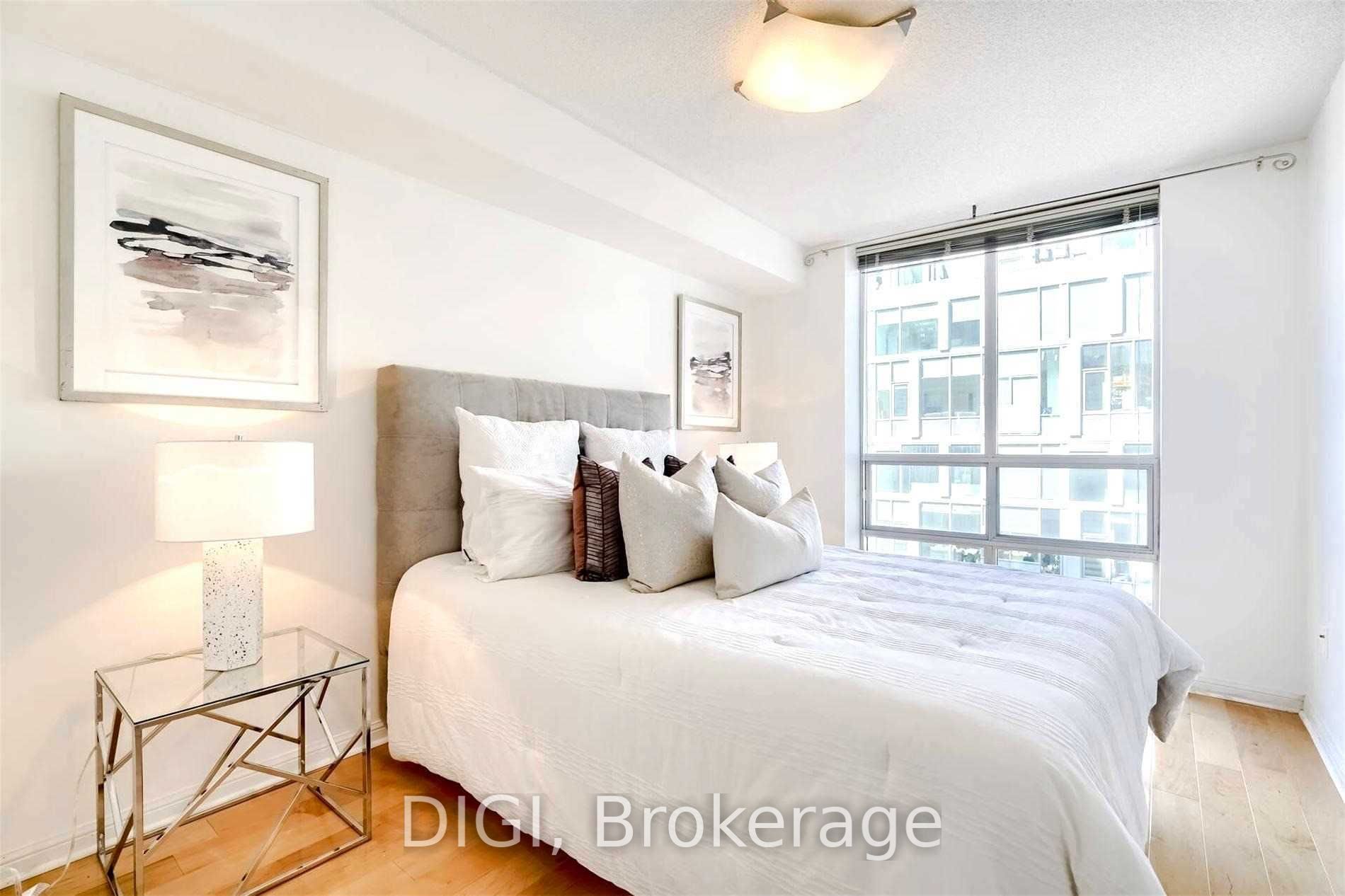 311 Richmond St E, #605