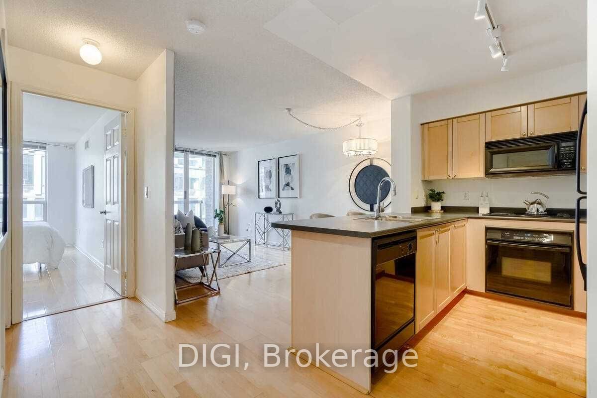 311 Richmond St E, #605