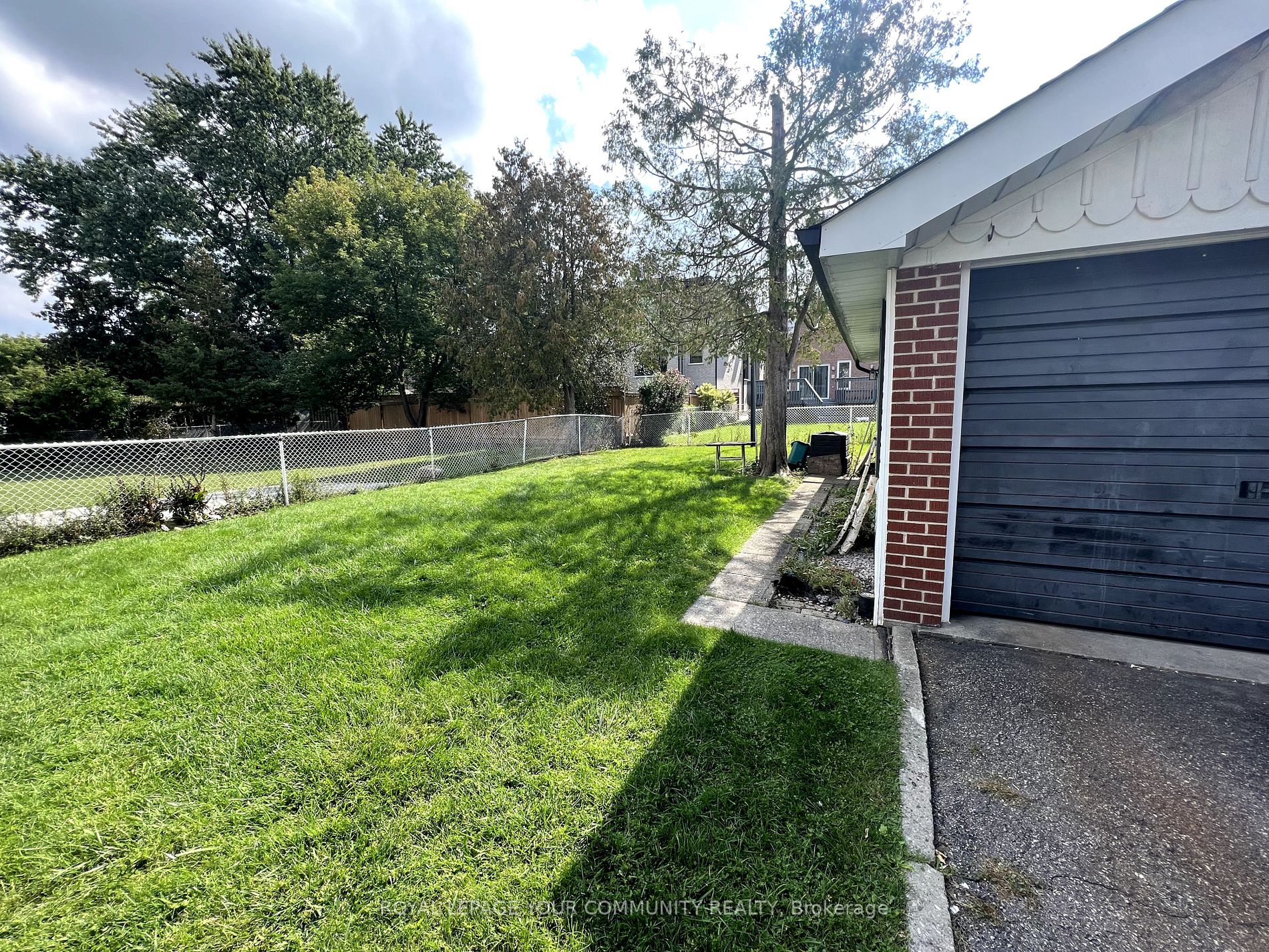 75 Goulding Ave Ave