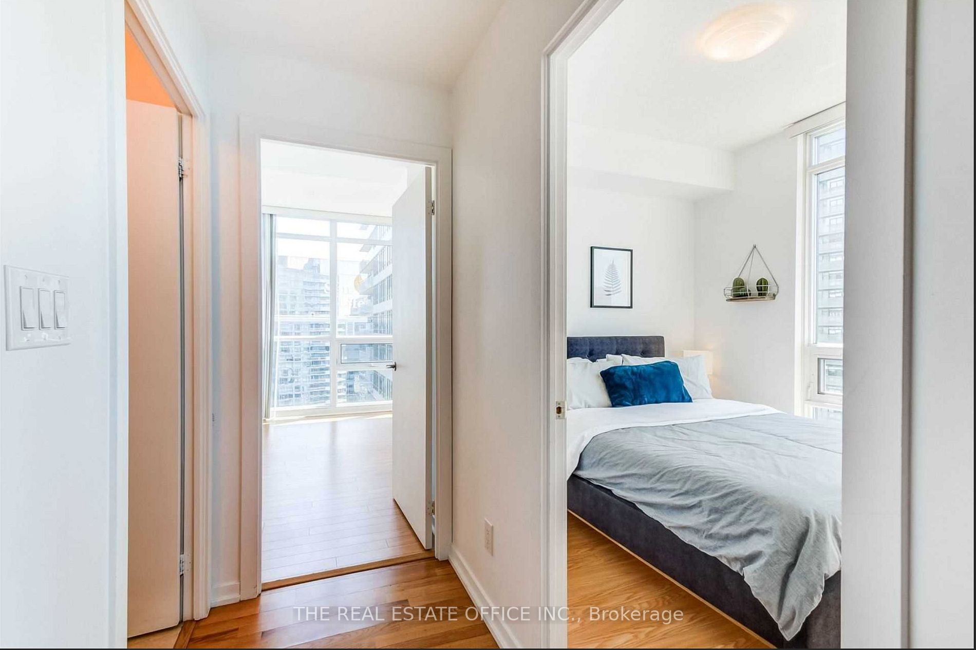 65 Bremner Boulevard, #4302