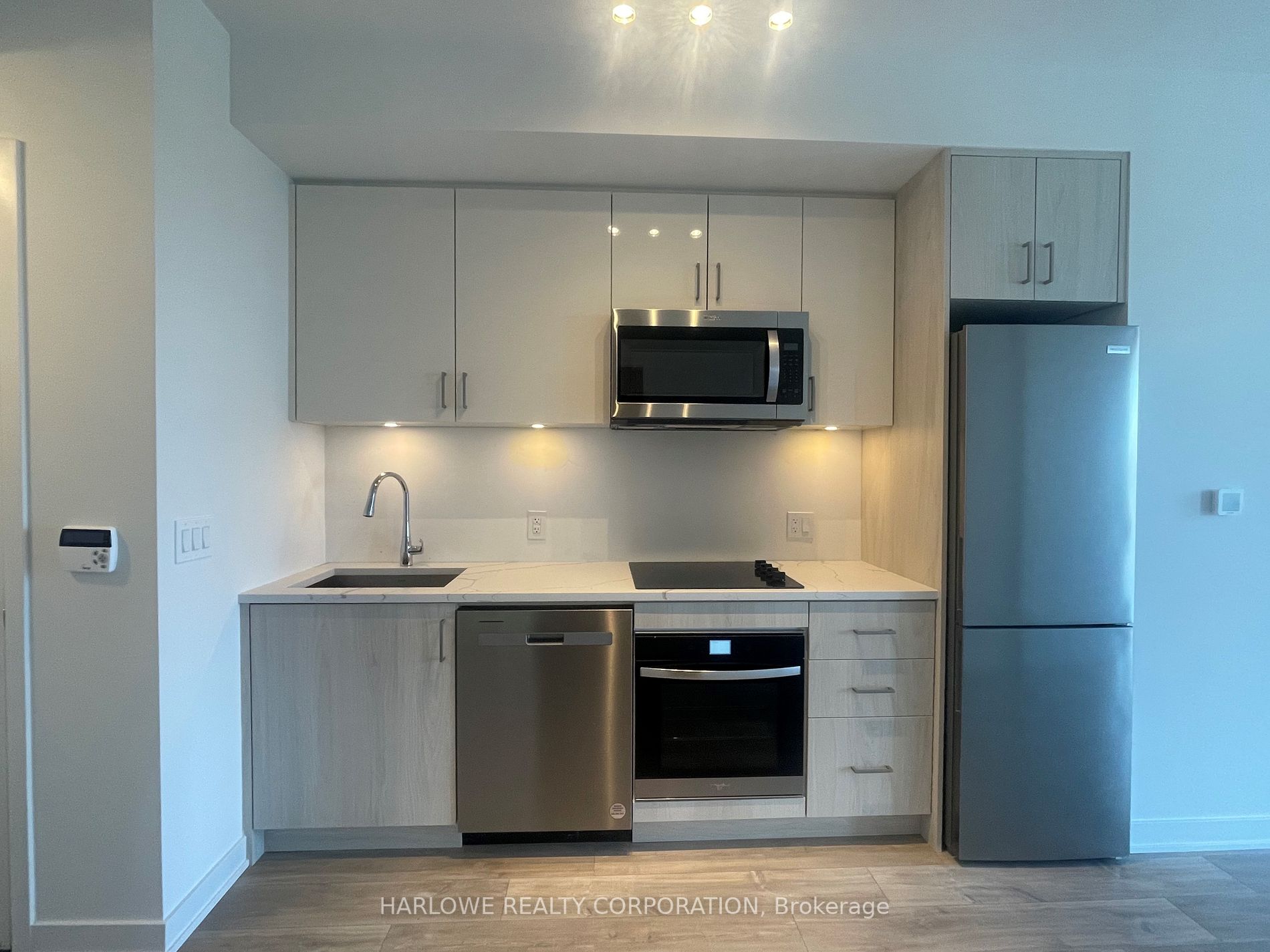 60 Princess St, #1213 Se