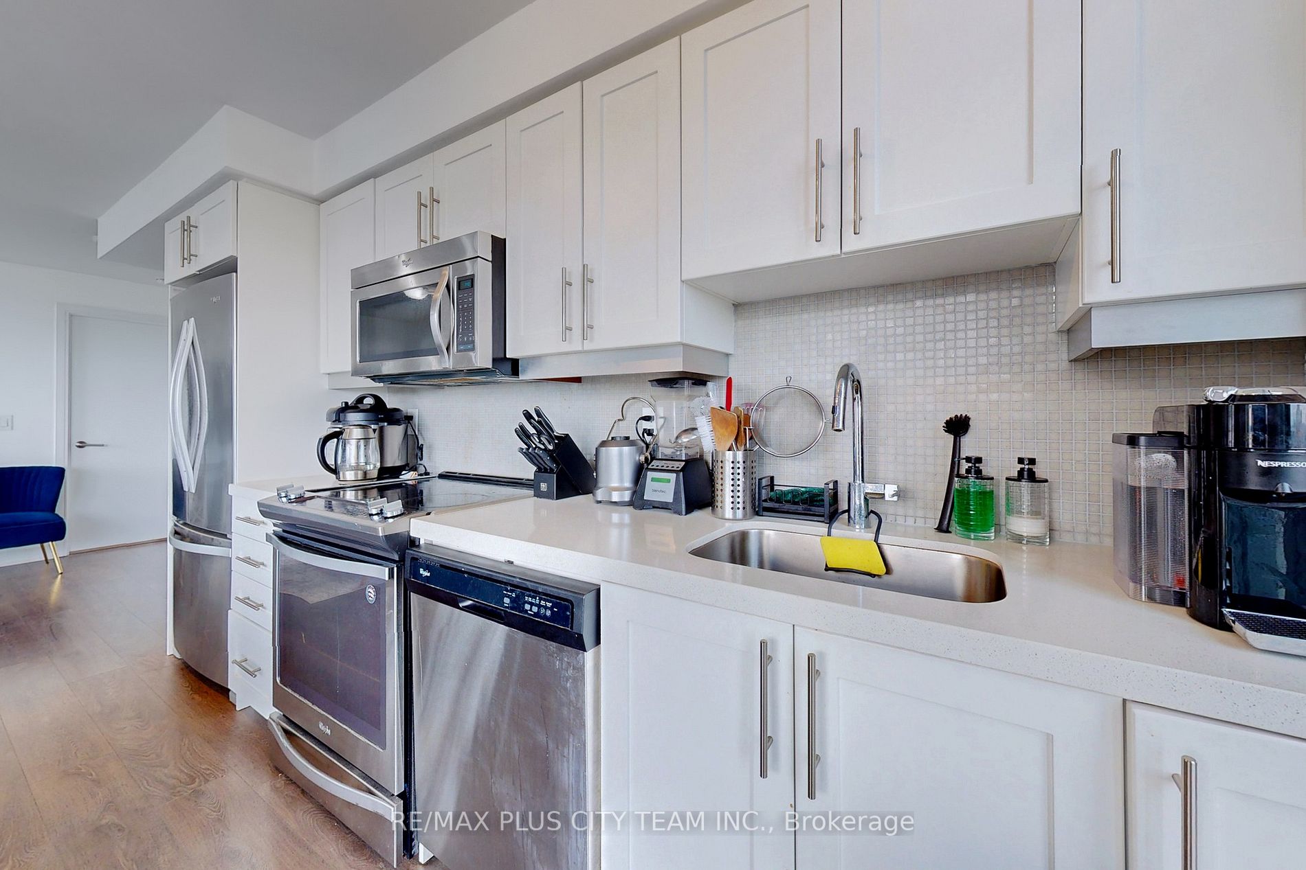 525 Adelaide St W, #1006