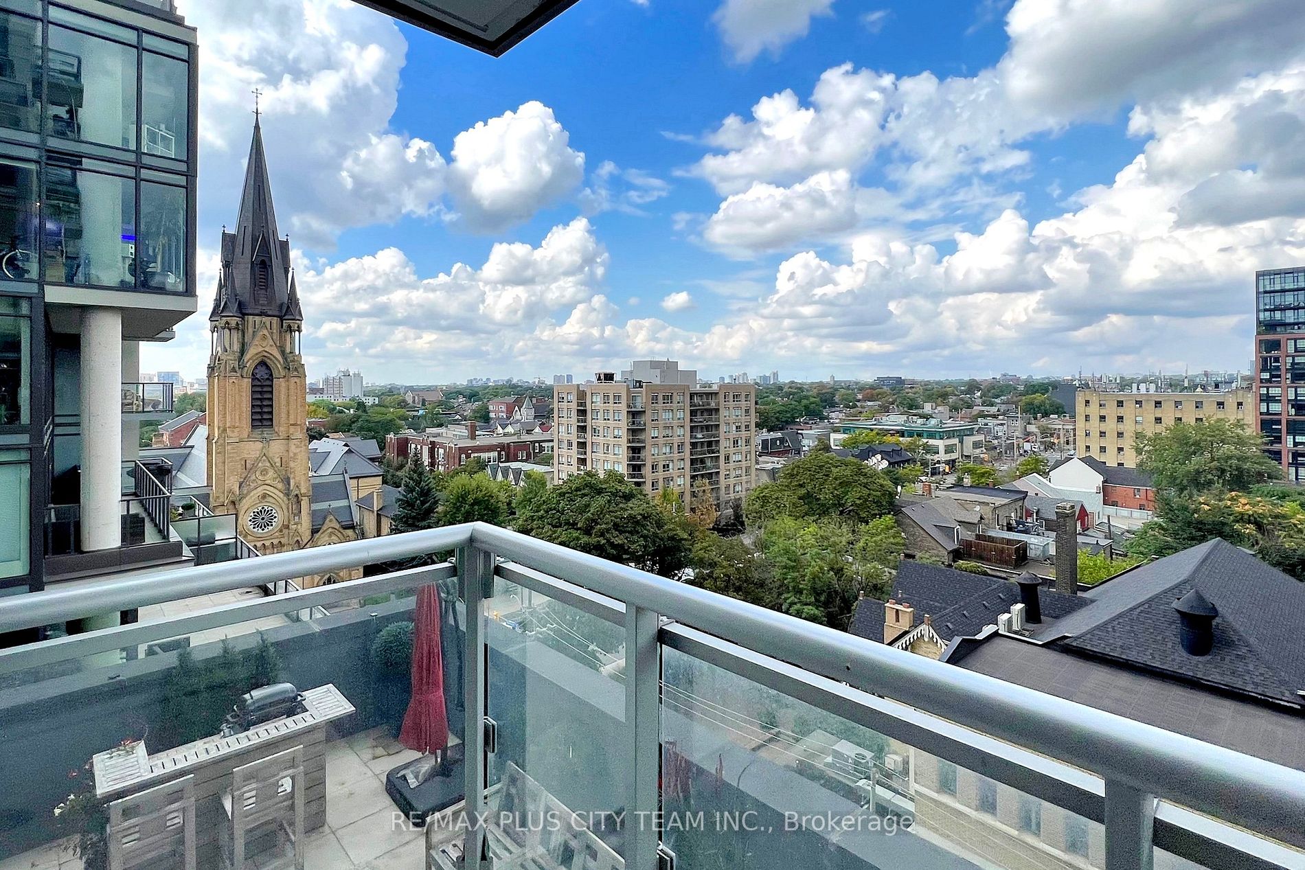 525 Adelaide St W, #1006