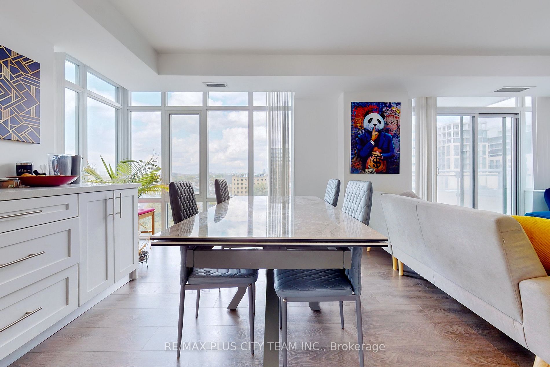 525 Adelaide St W, #1006