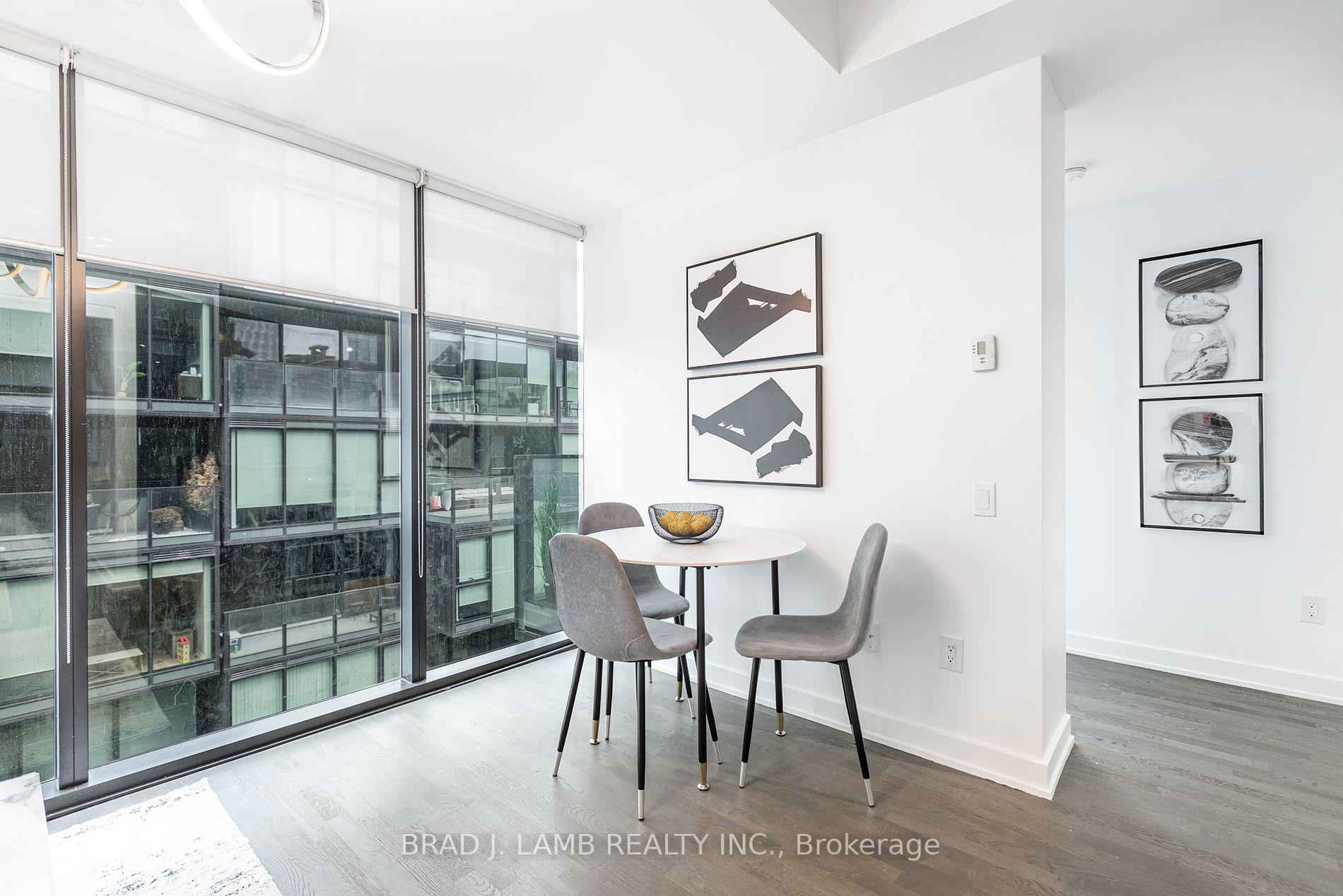38 Stewart St, #808