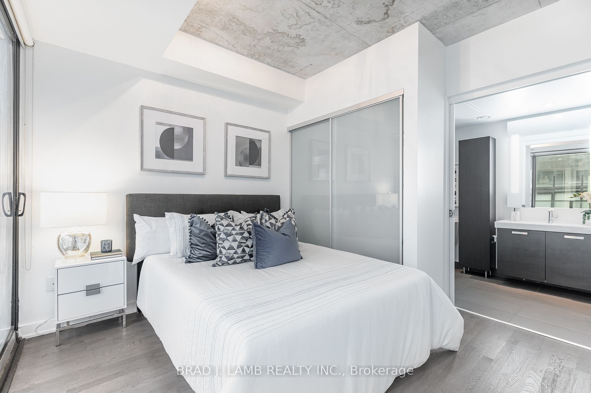 38 Stewart St, #808
