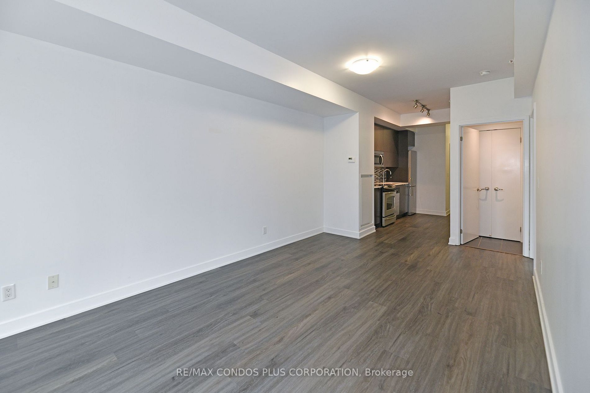 32 Camden St, #410