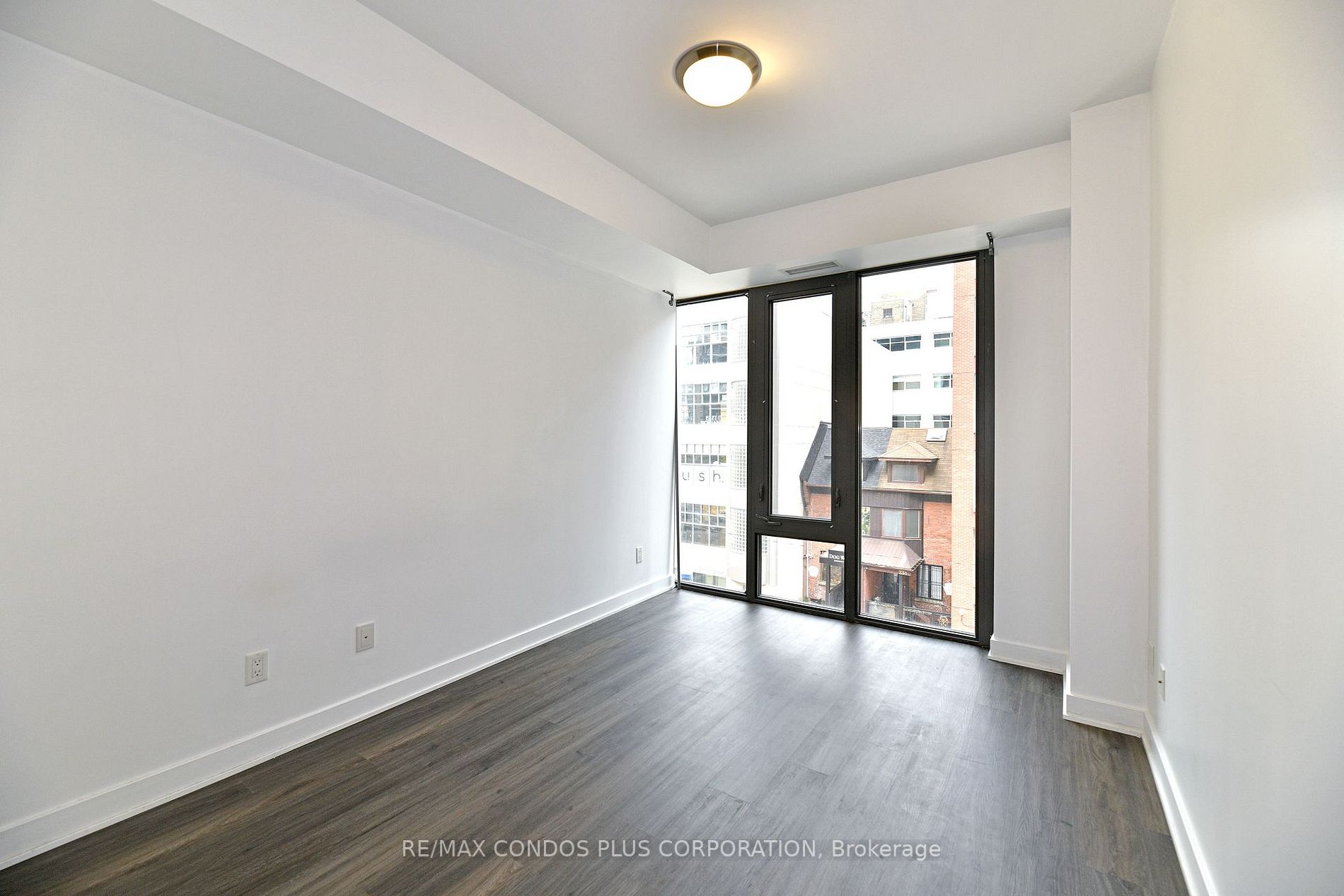 32 Camden St, #410