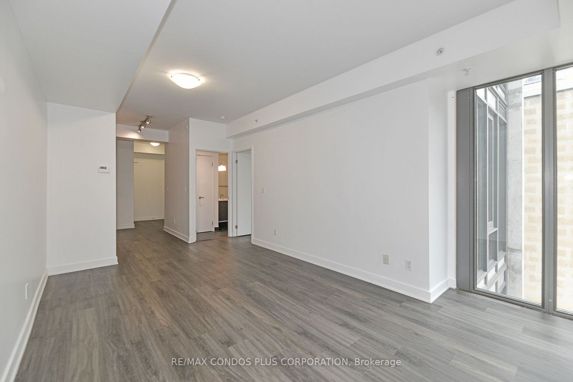 32 Camden St, #410