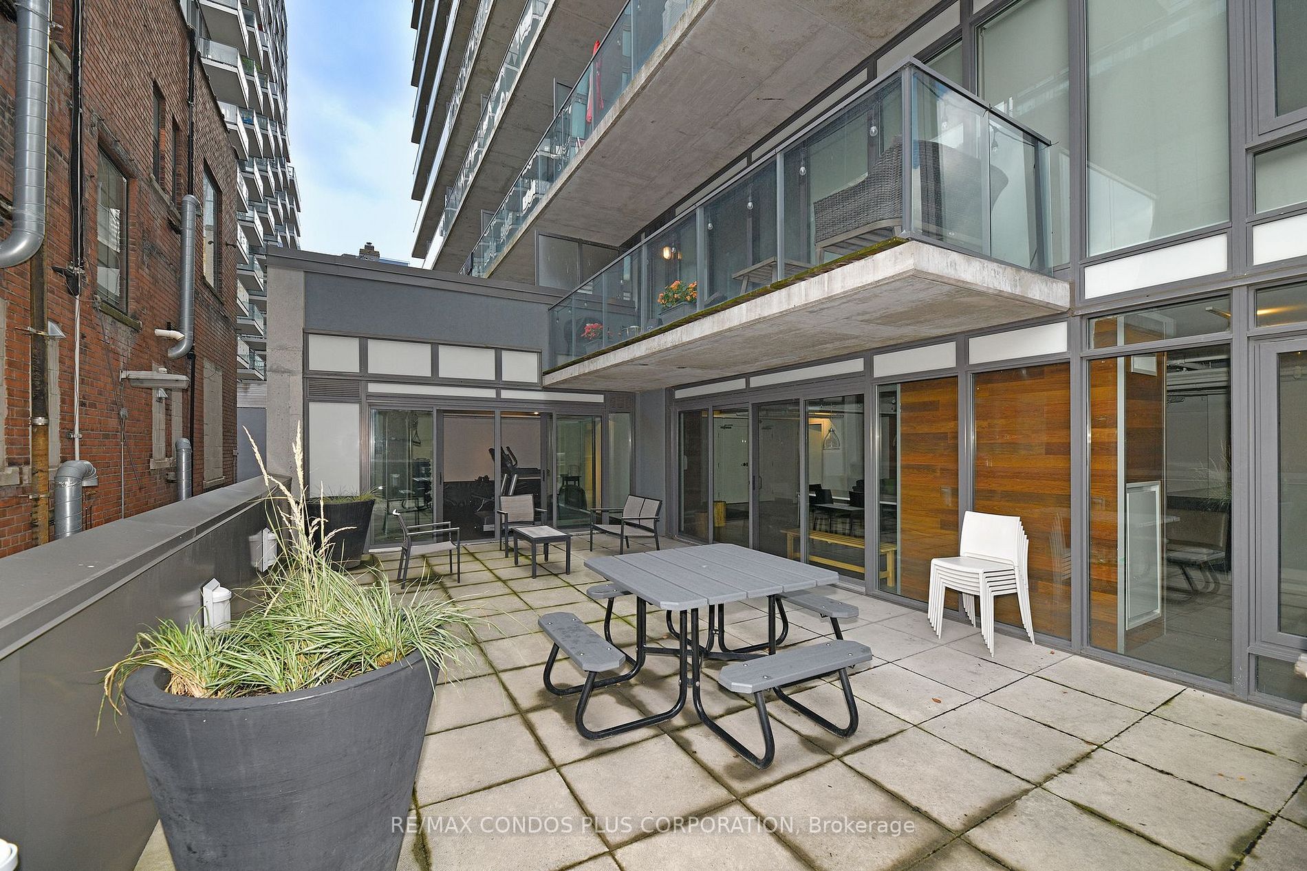 32 Camden St, #410