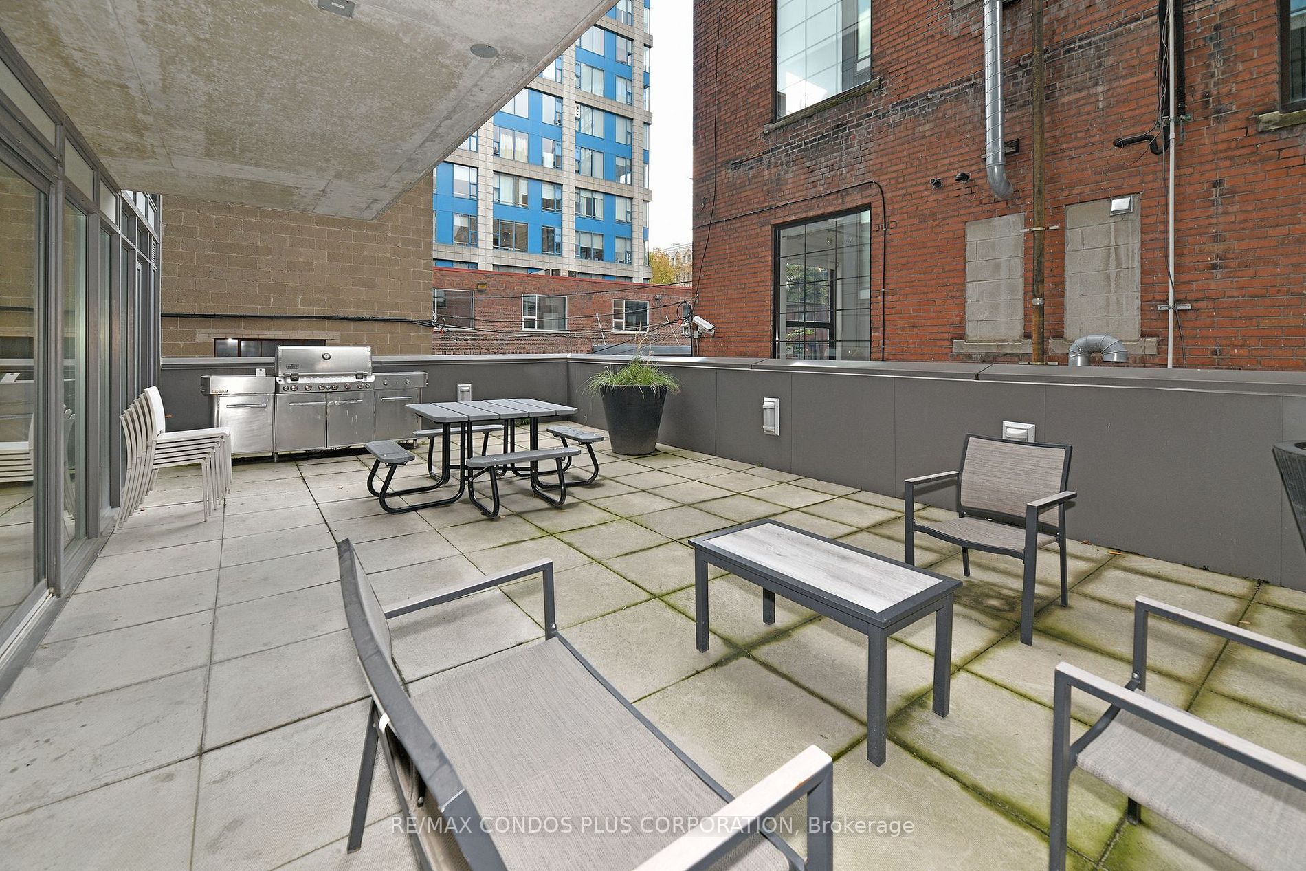 32 Camden St, #410