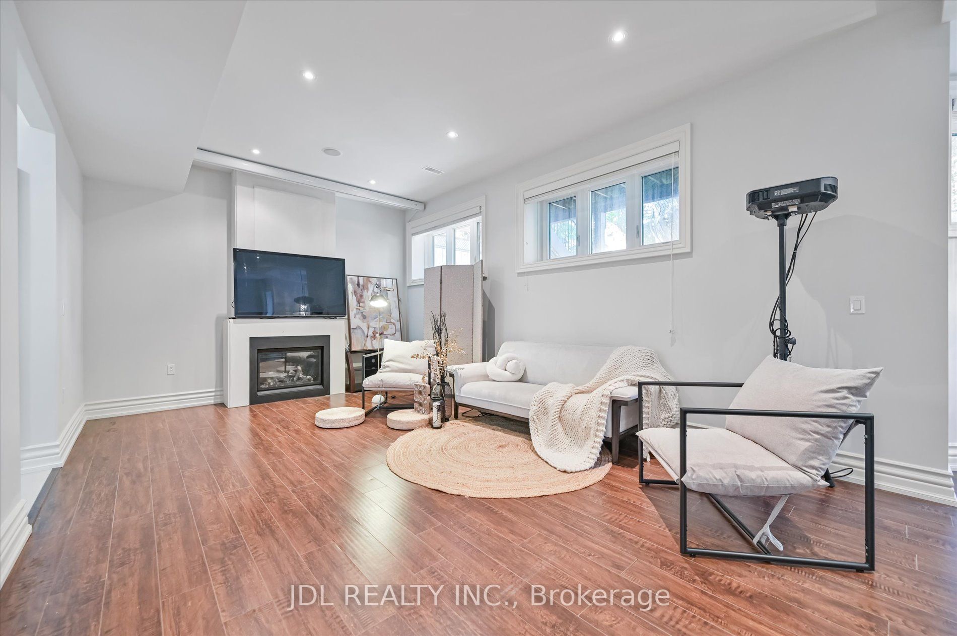 124 Alfred Ave