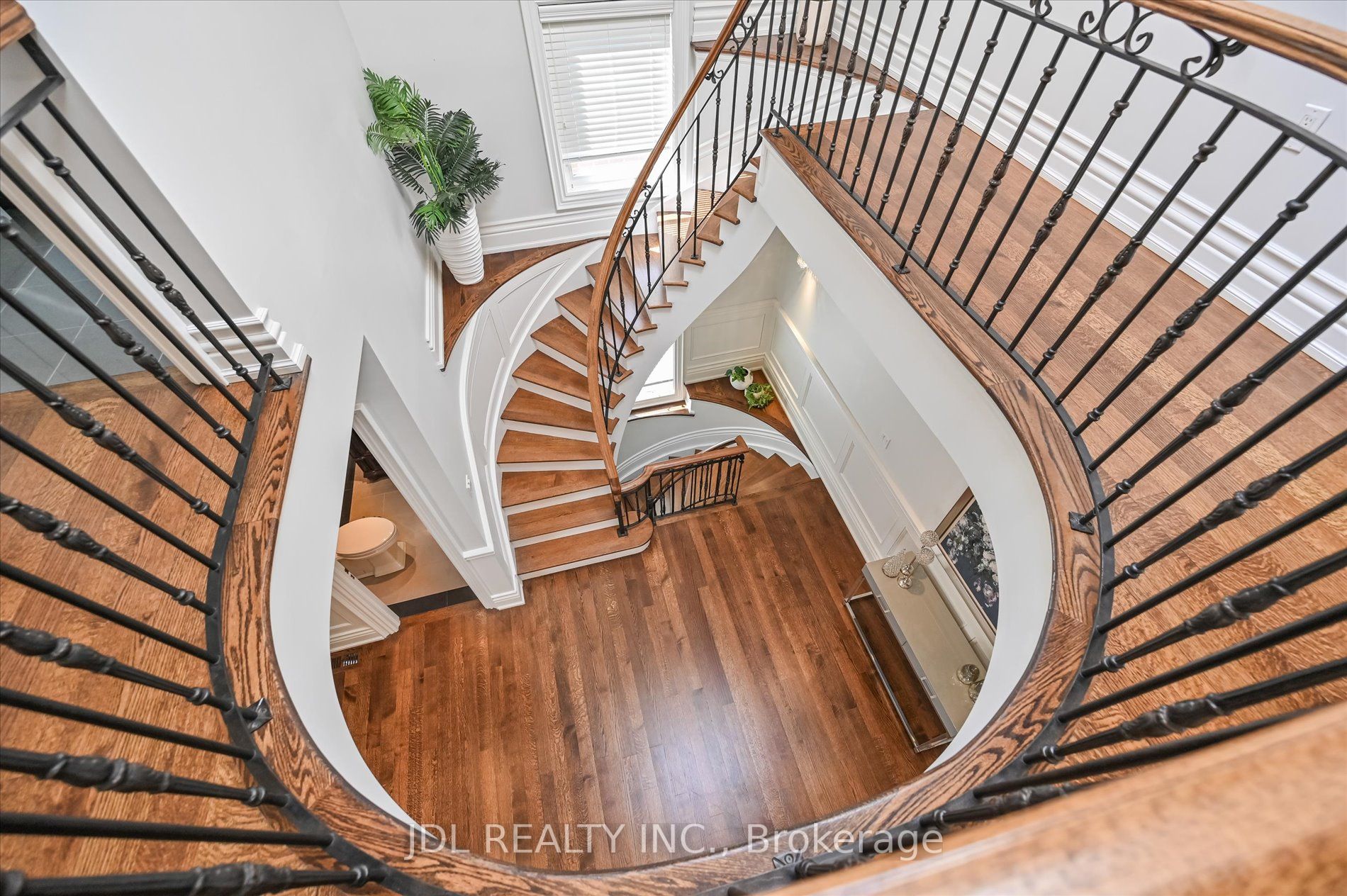 124 Alfred Ave