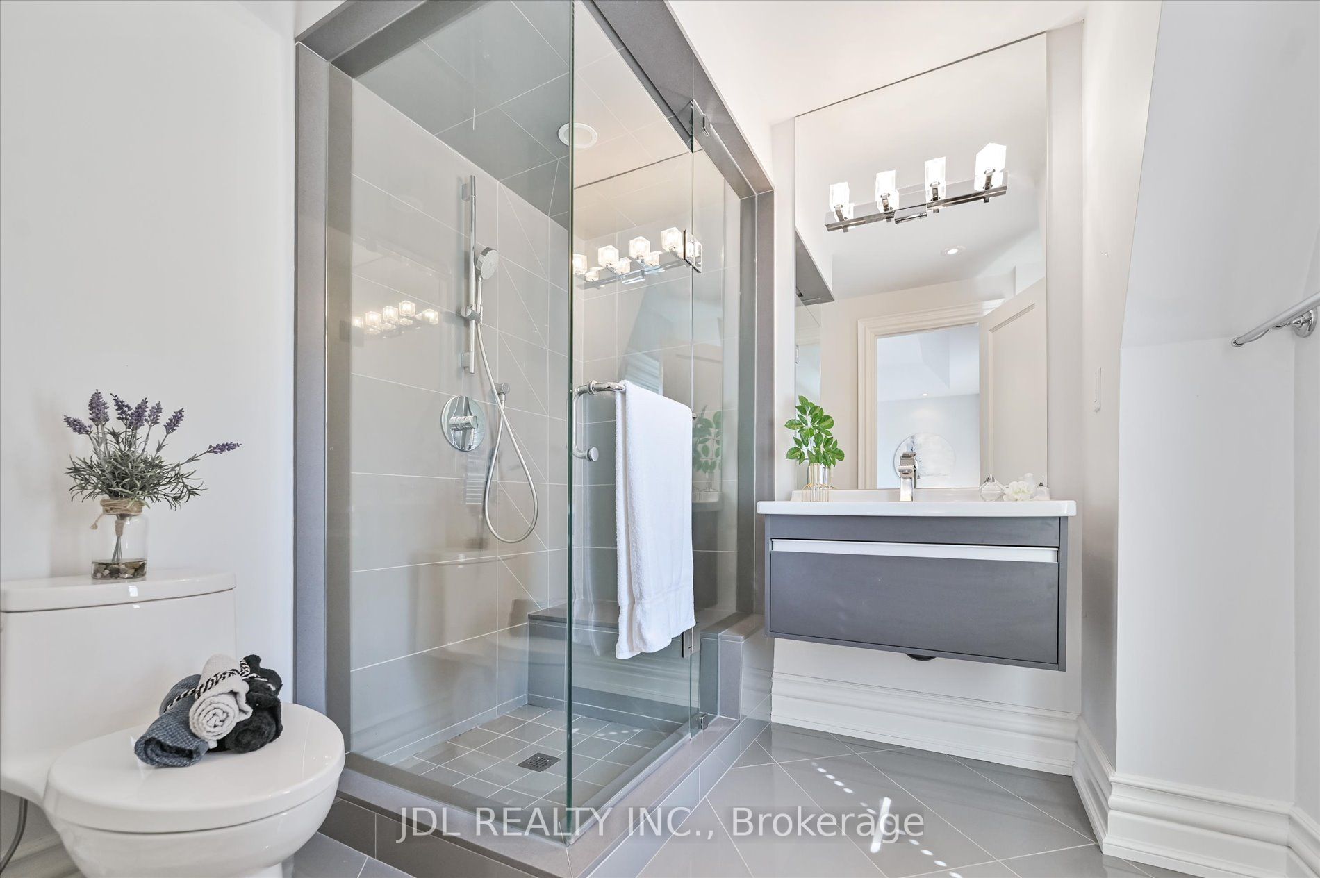 124 Alfred Ave