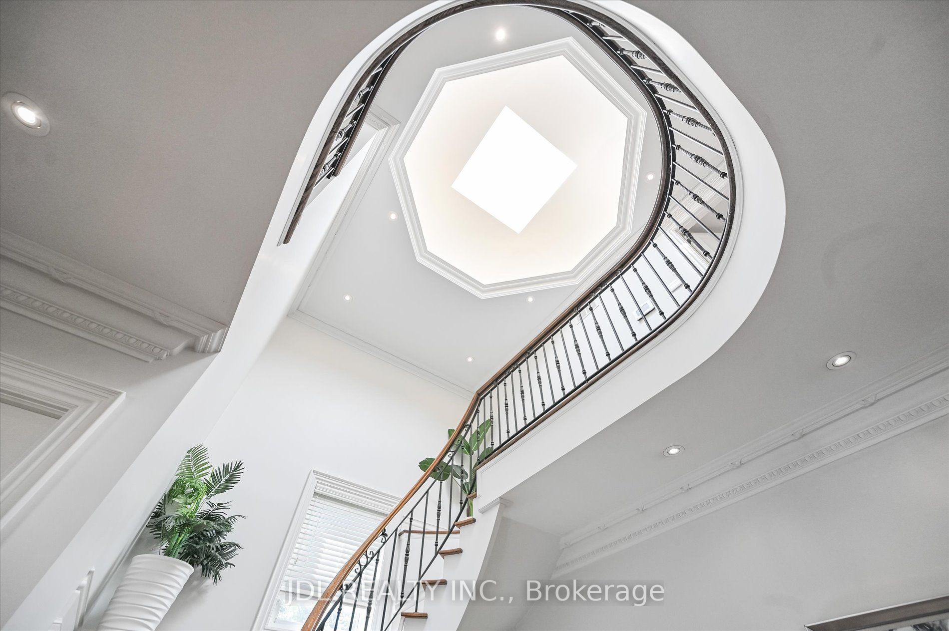 124 Alfred Ave