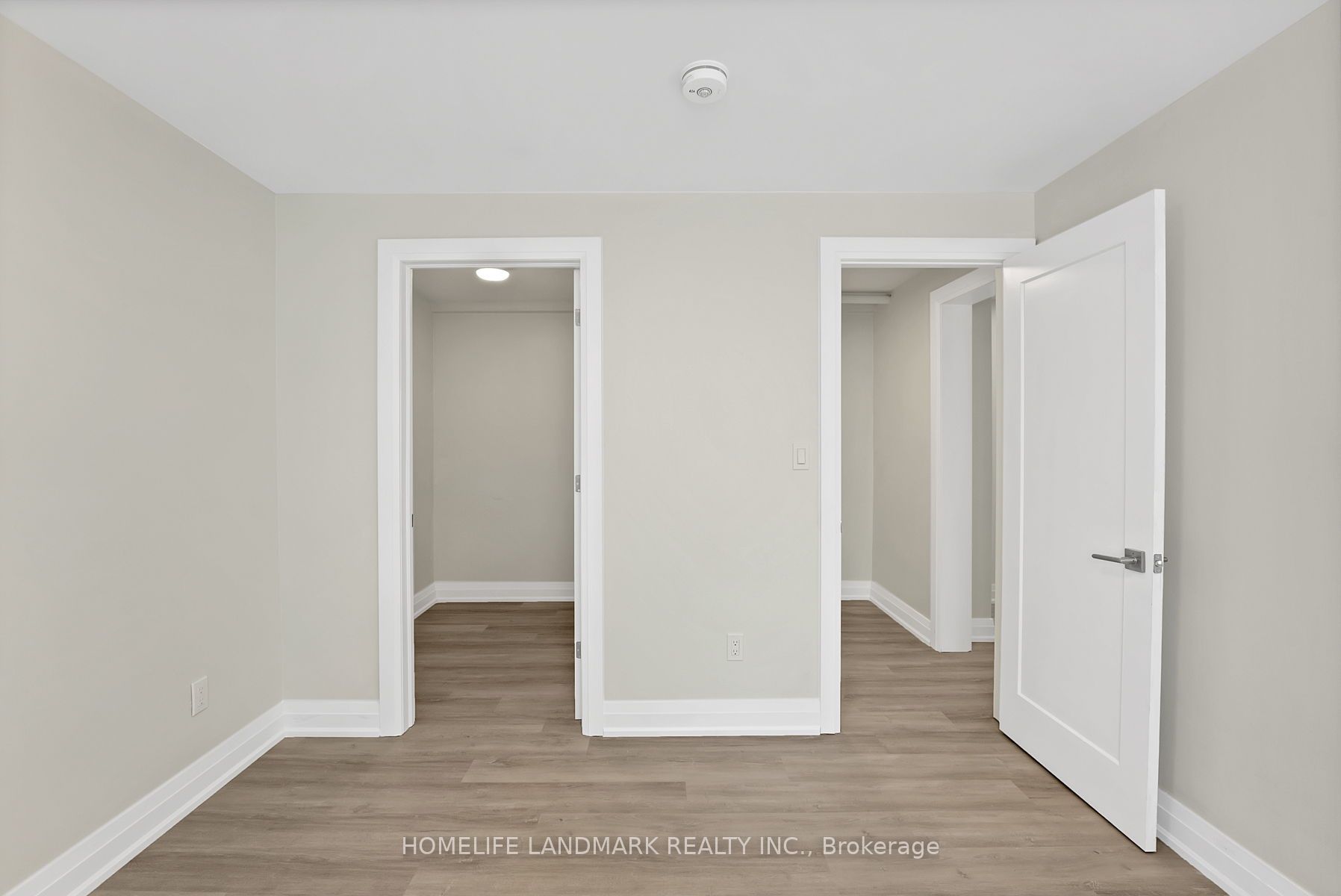 699 Eglinton Avenue W, #104
