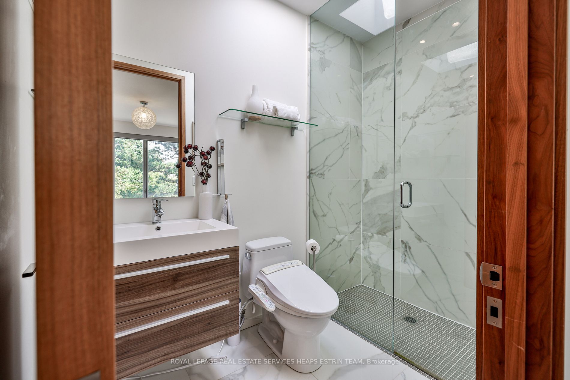 63 Douglas Cres