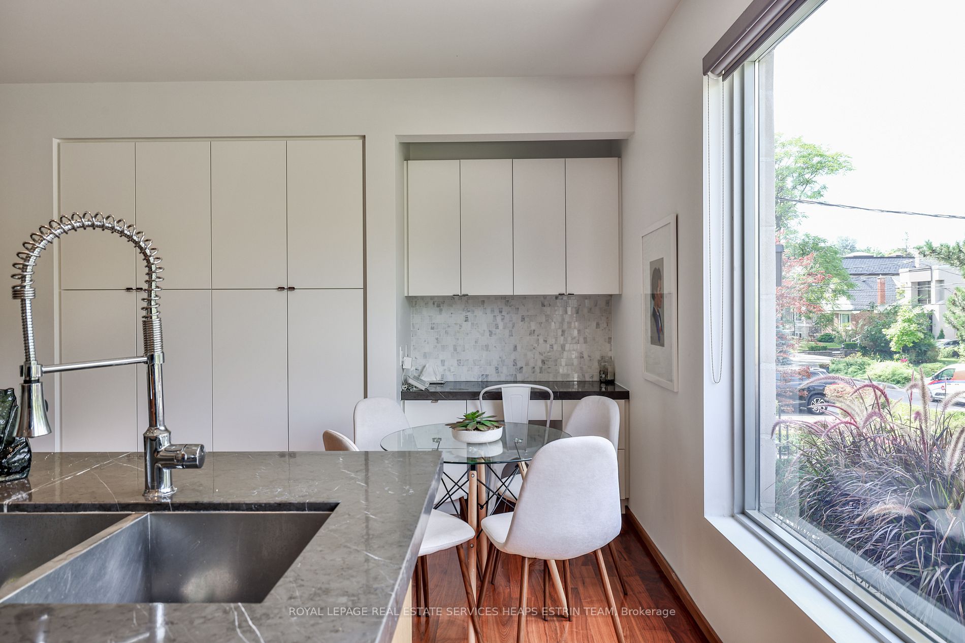 63 Douglas Cres