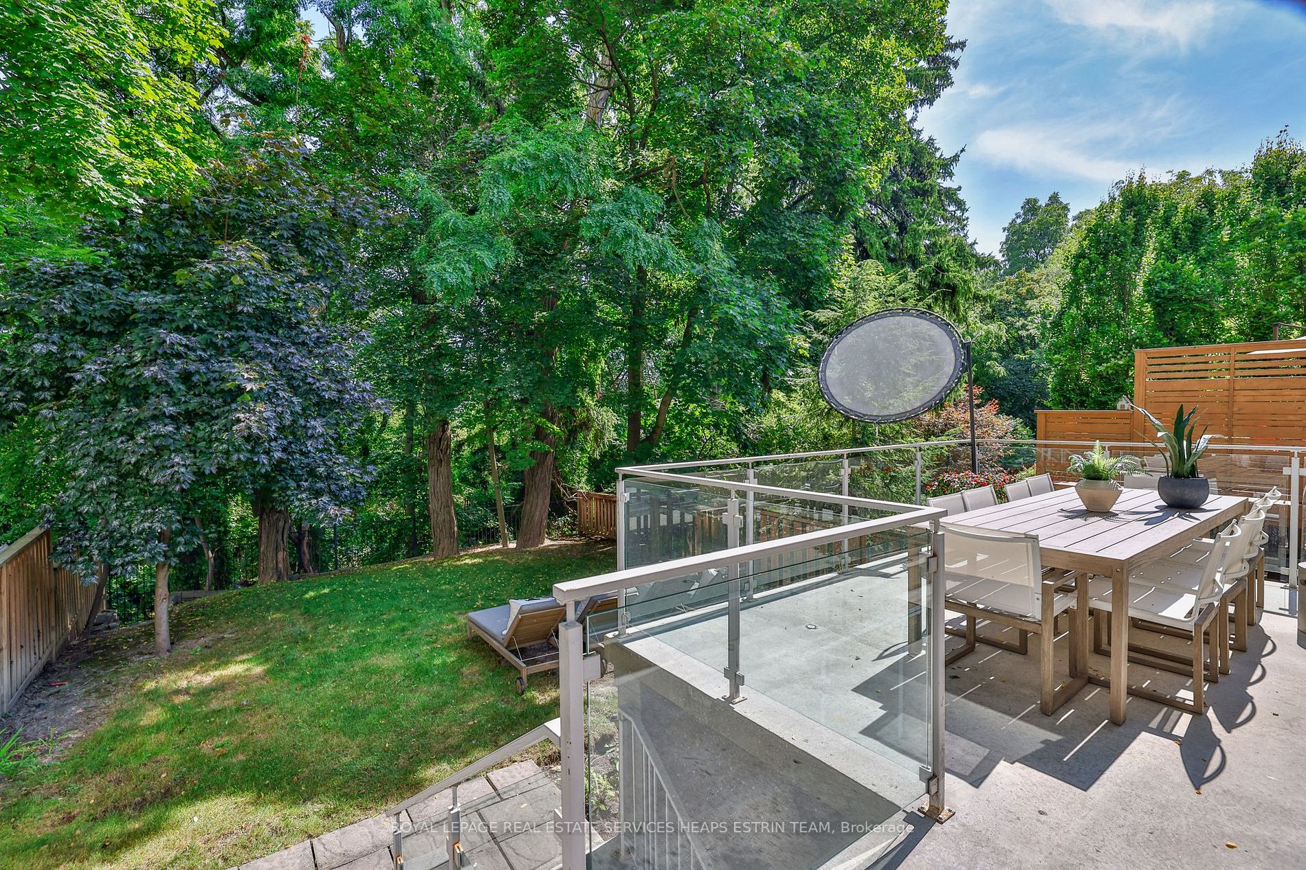 63 Douglas Cres