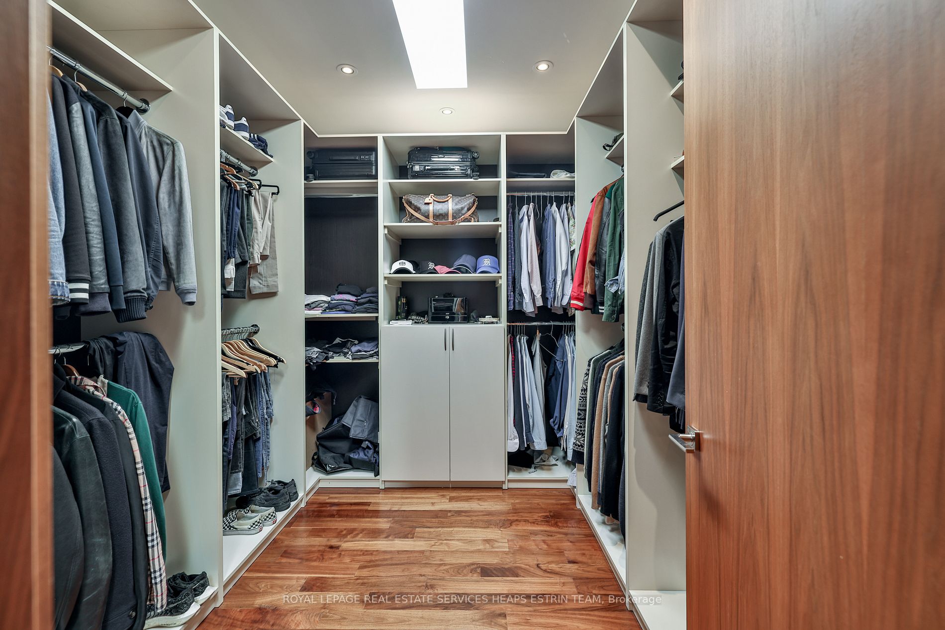 63 Douglas Cres