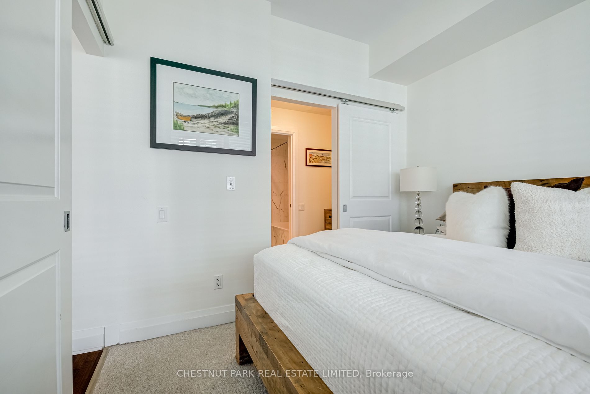 25 Scrivener Sq, #701