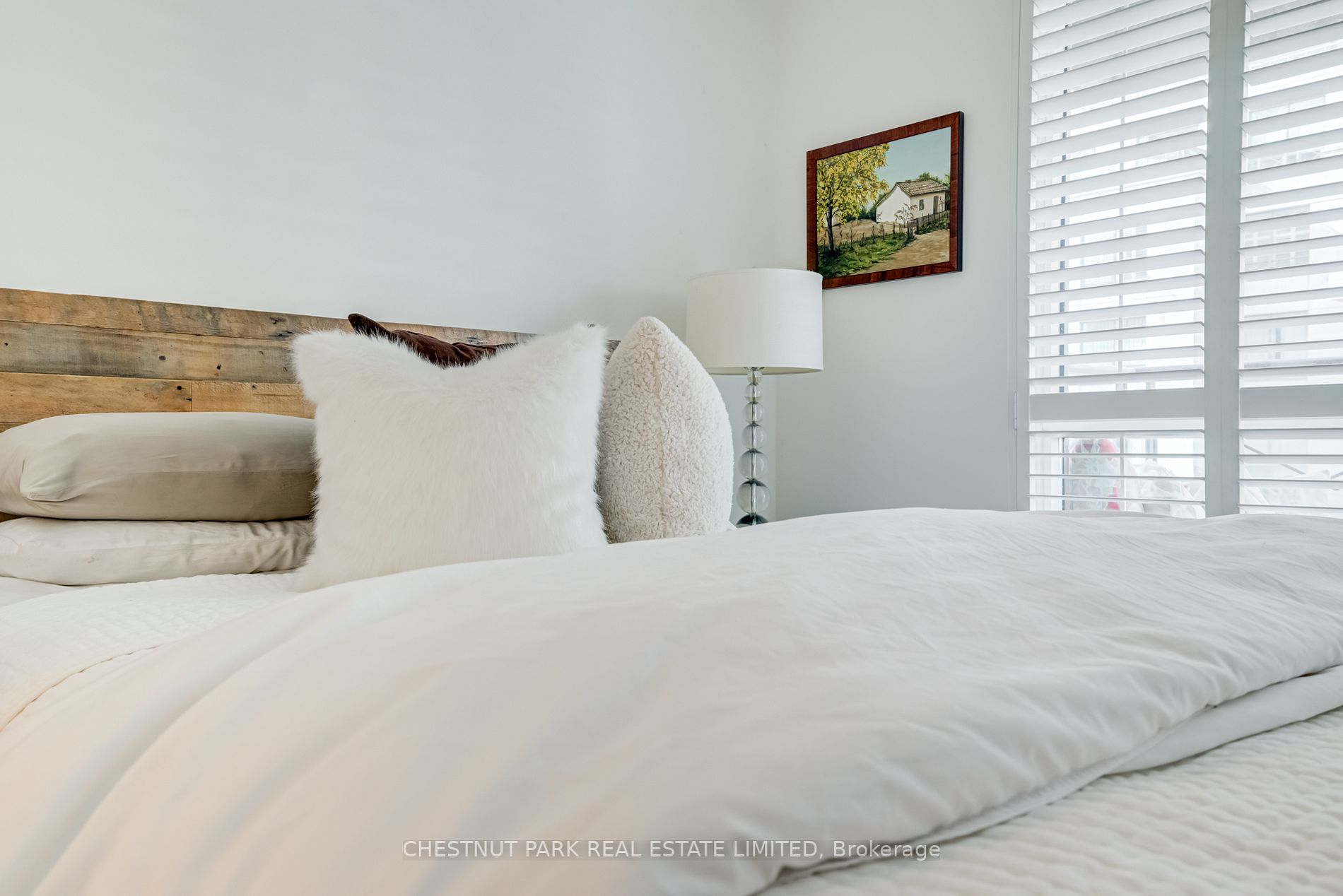 25 Scrivener Sq, #701