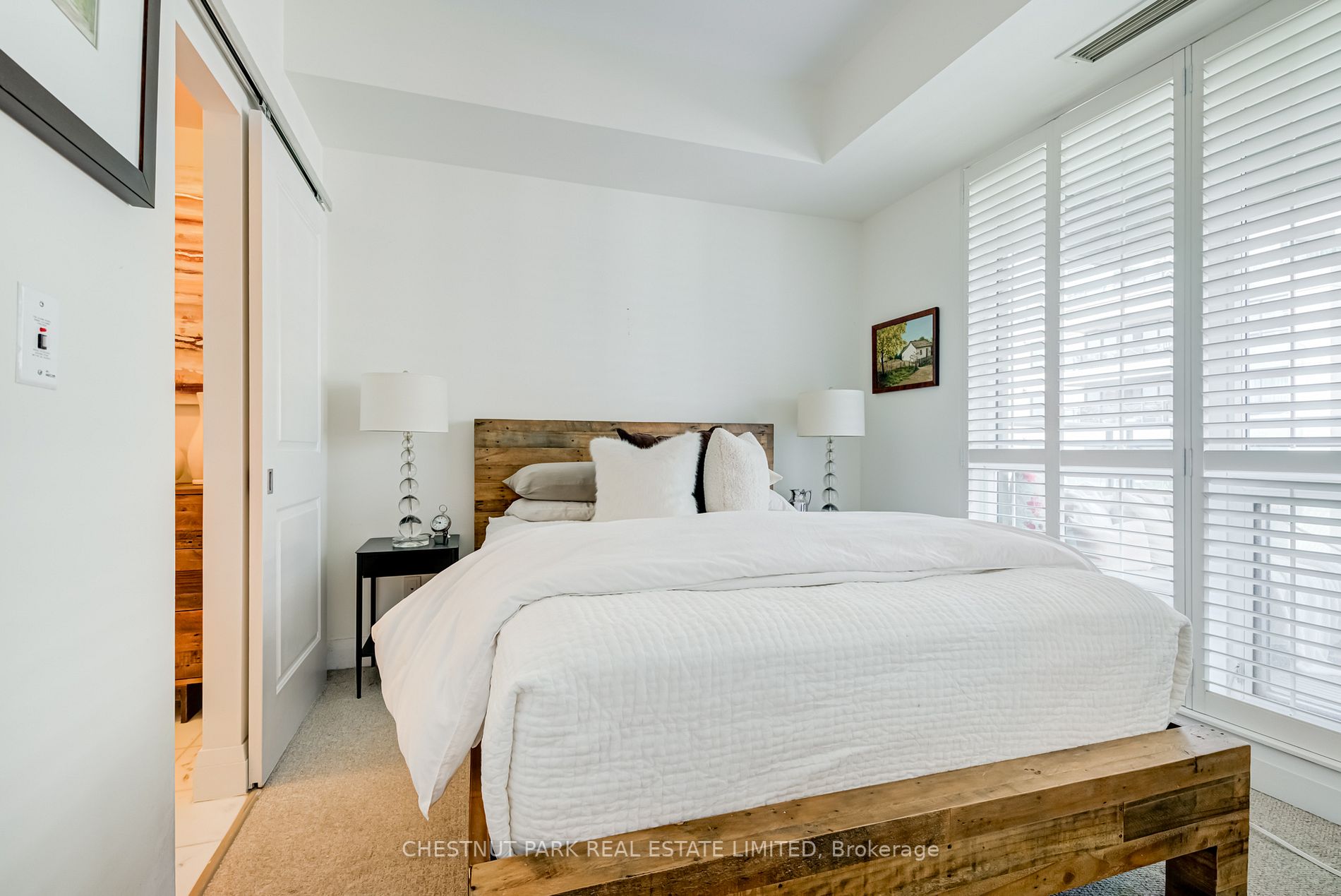 25 Scrivener Sq, #701