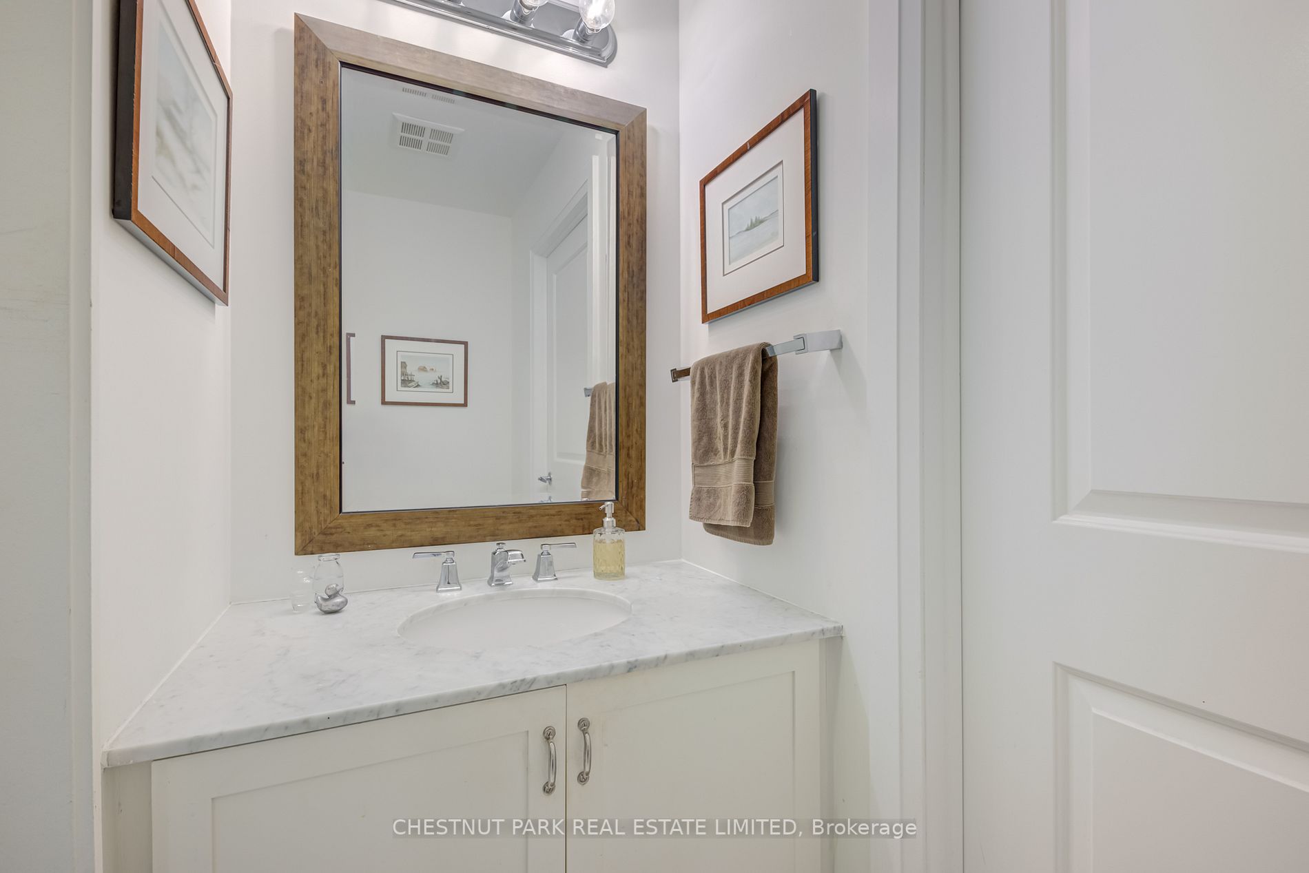 25 Scrivener Sq, #701