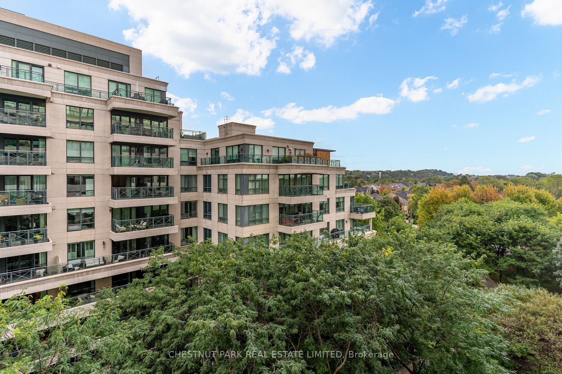 25 Scrivener Sq, #701