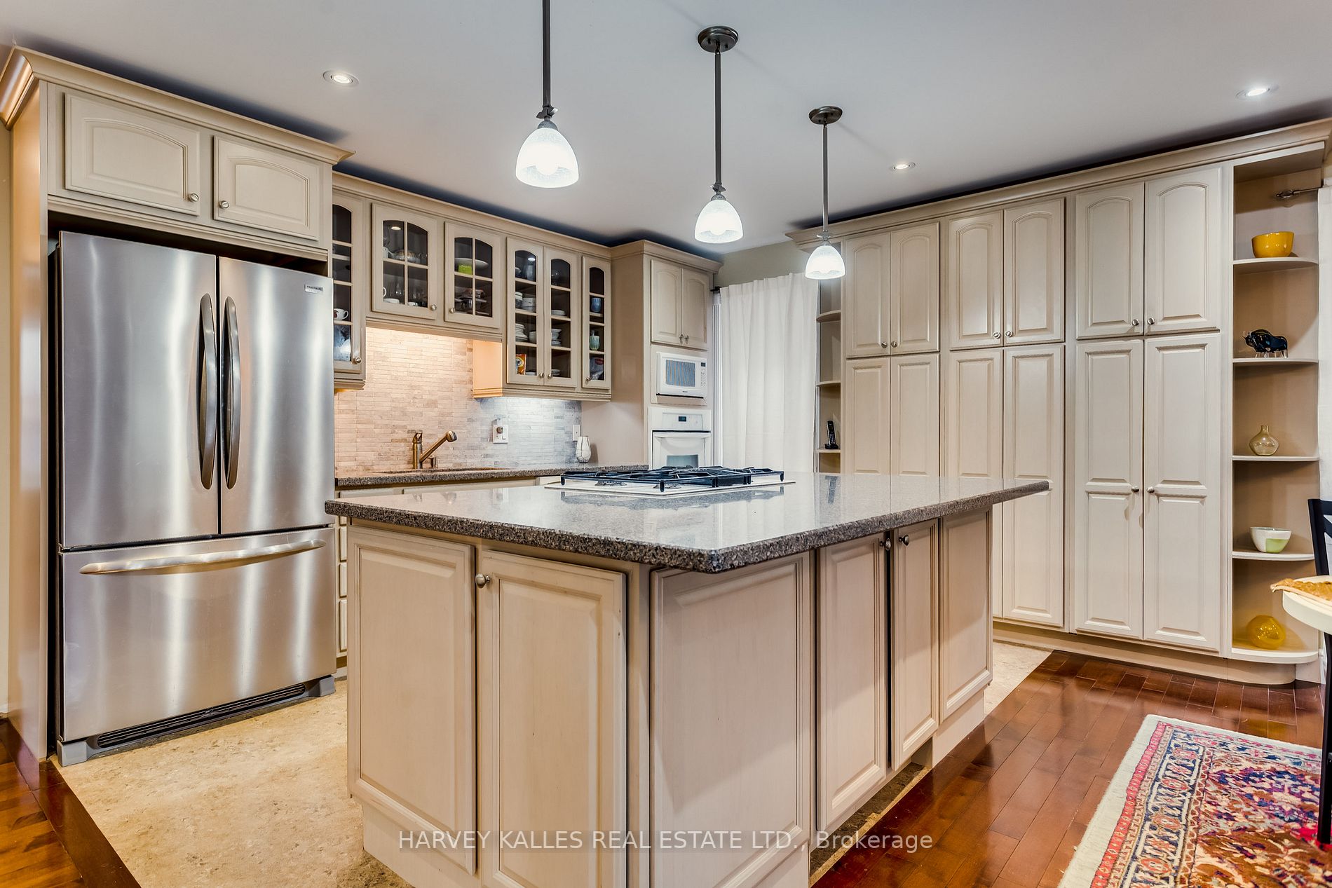 15 Braemar Avenue, #Main