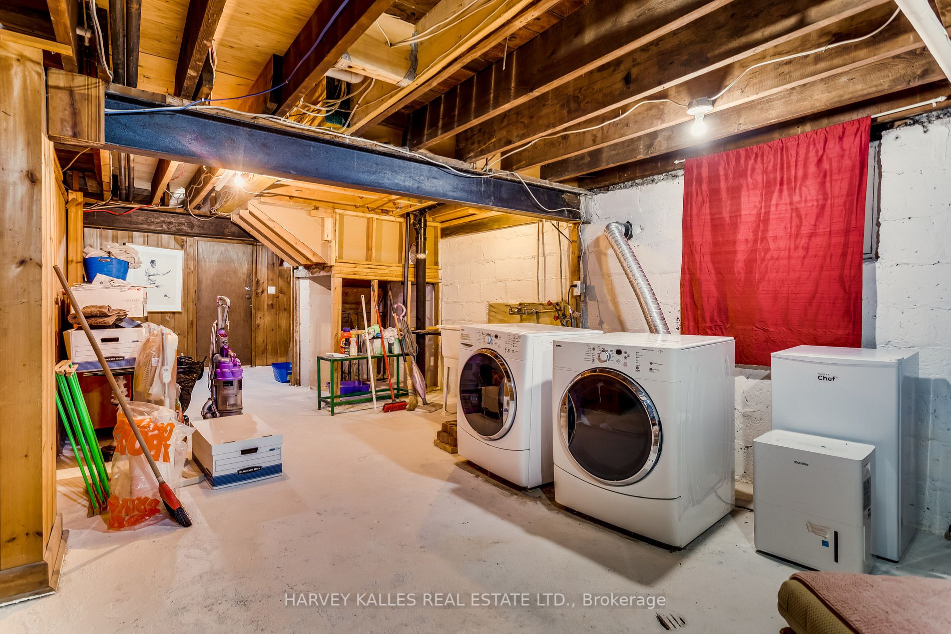 15 Braemar Avenue, #Main
