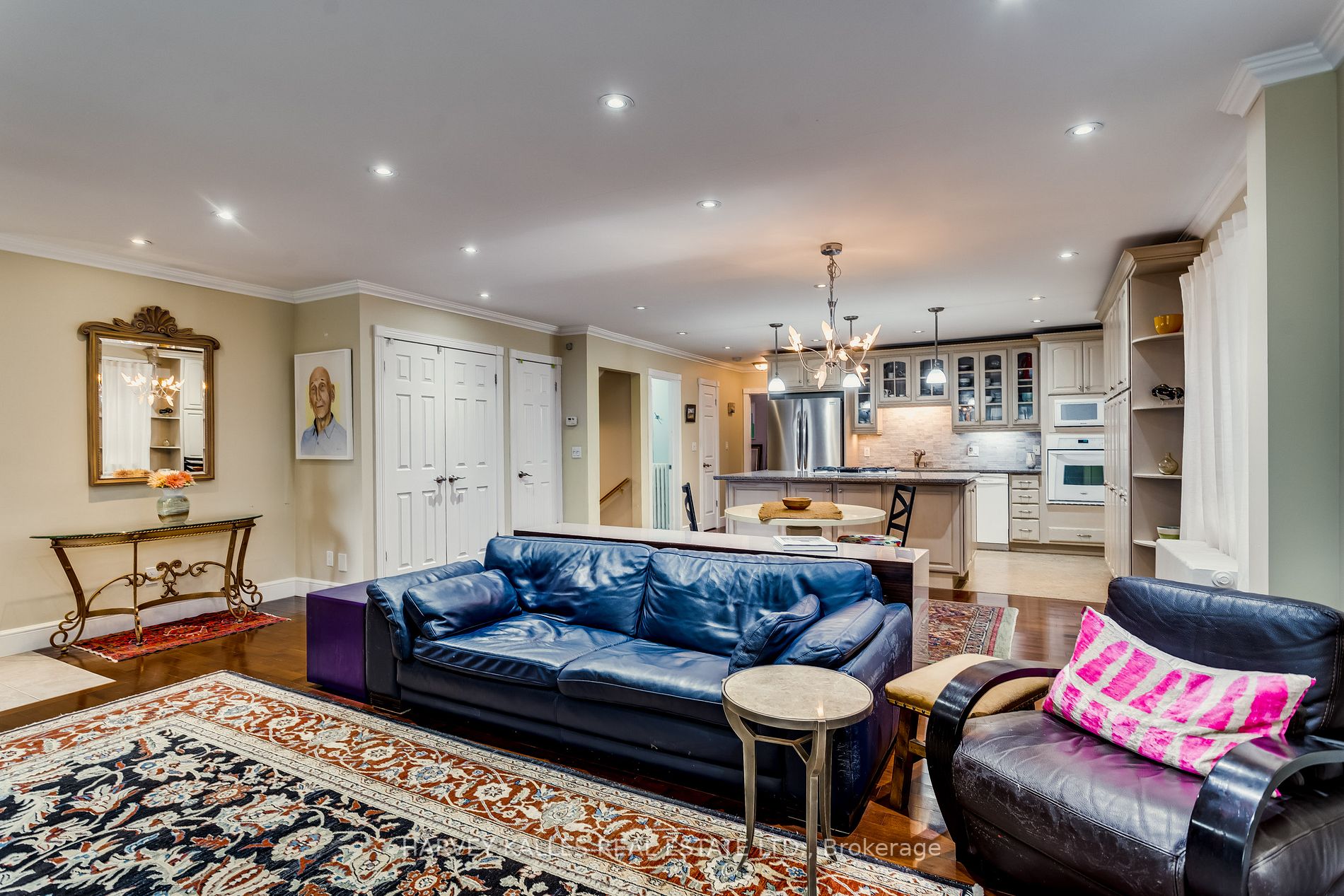 15 Braemar Avenue, #Main