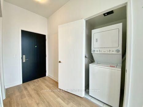 158 Front St E, #1112