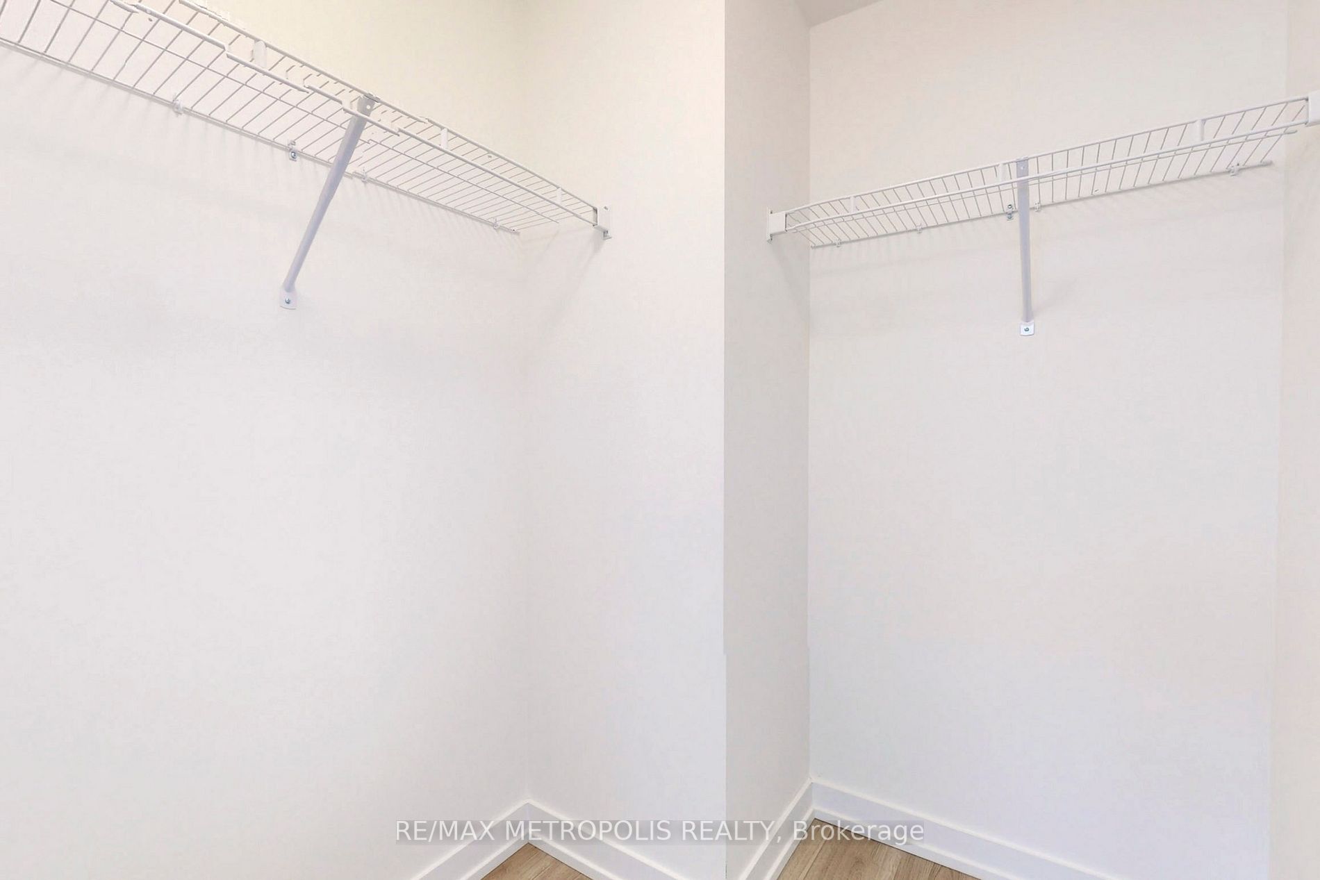 871 Sheppard Avenue W, #42