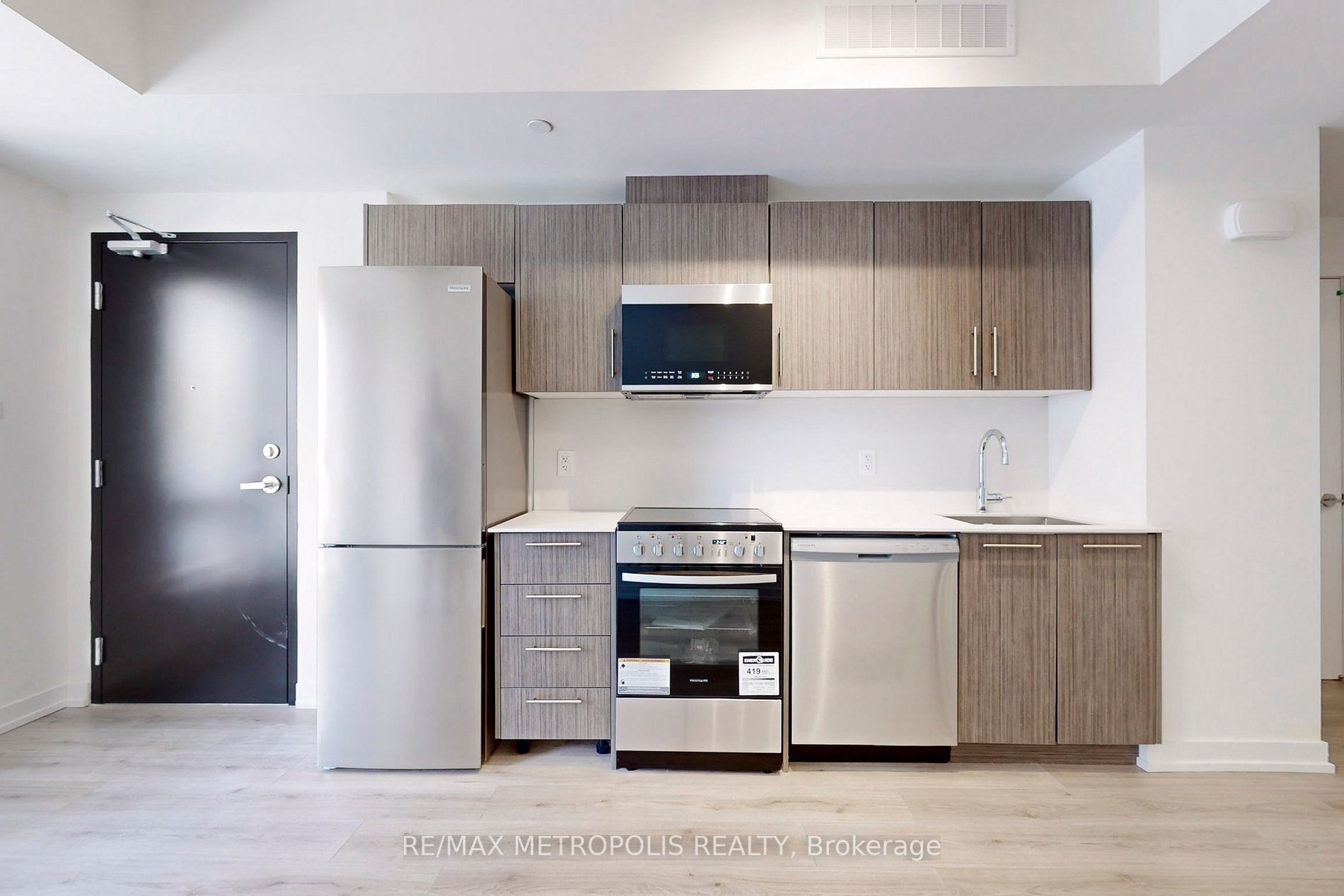 871 Sheppard Avenue W, #42