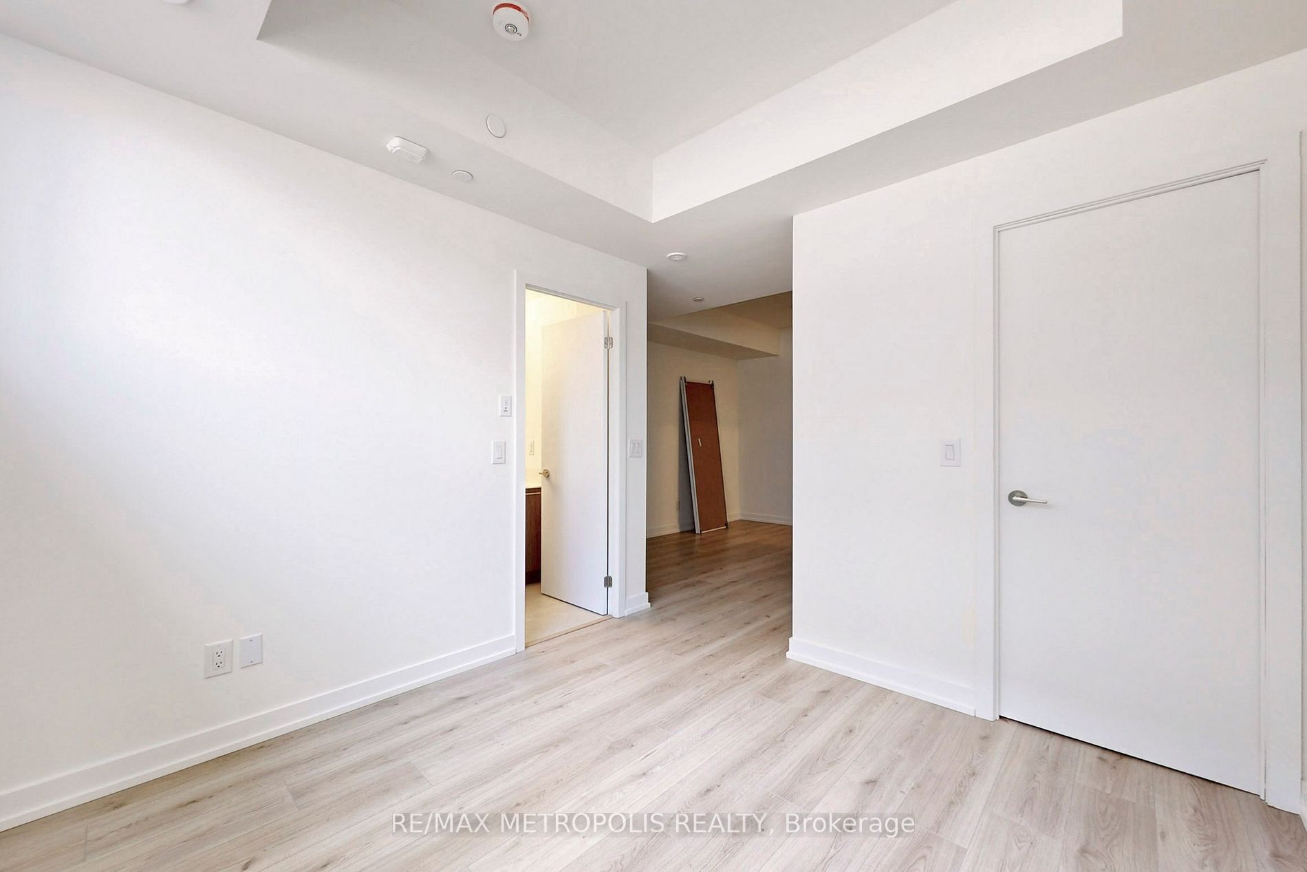 871 Sheppard Avenue W, #42