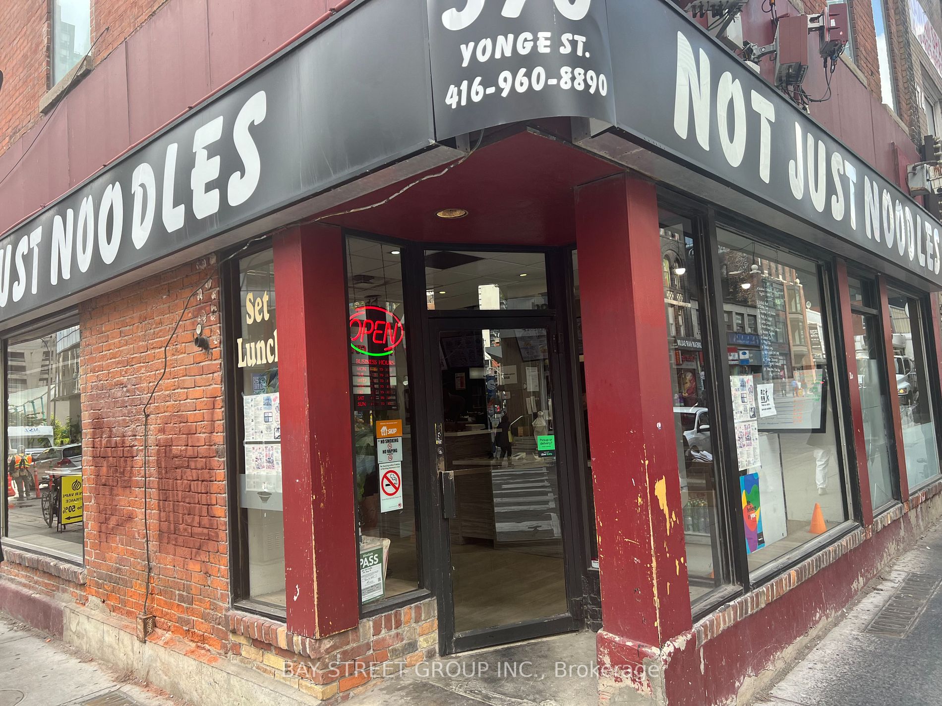 570 Yonge St